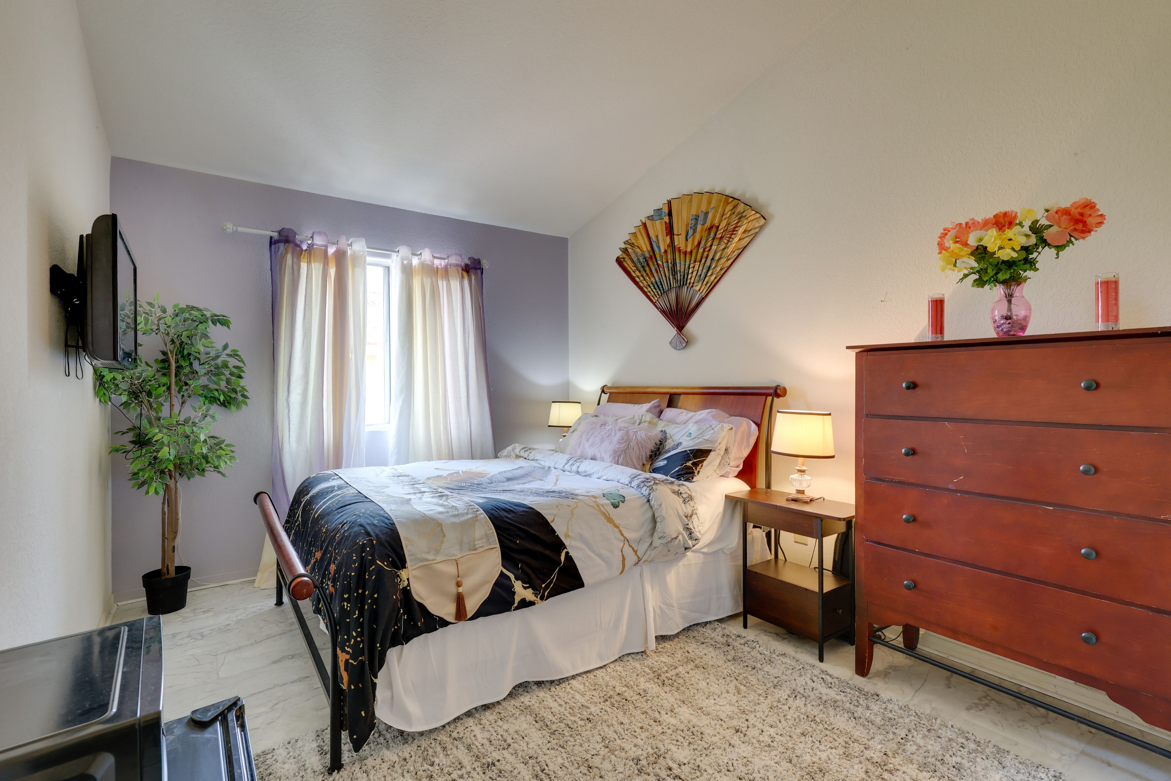 Bedroom 4 | Queen Bed | 2nd Floor