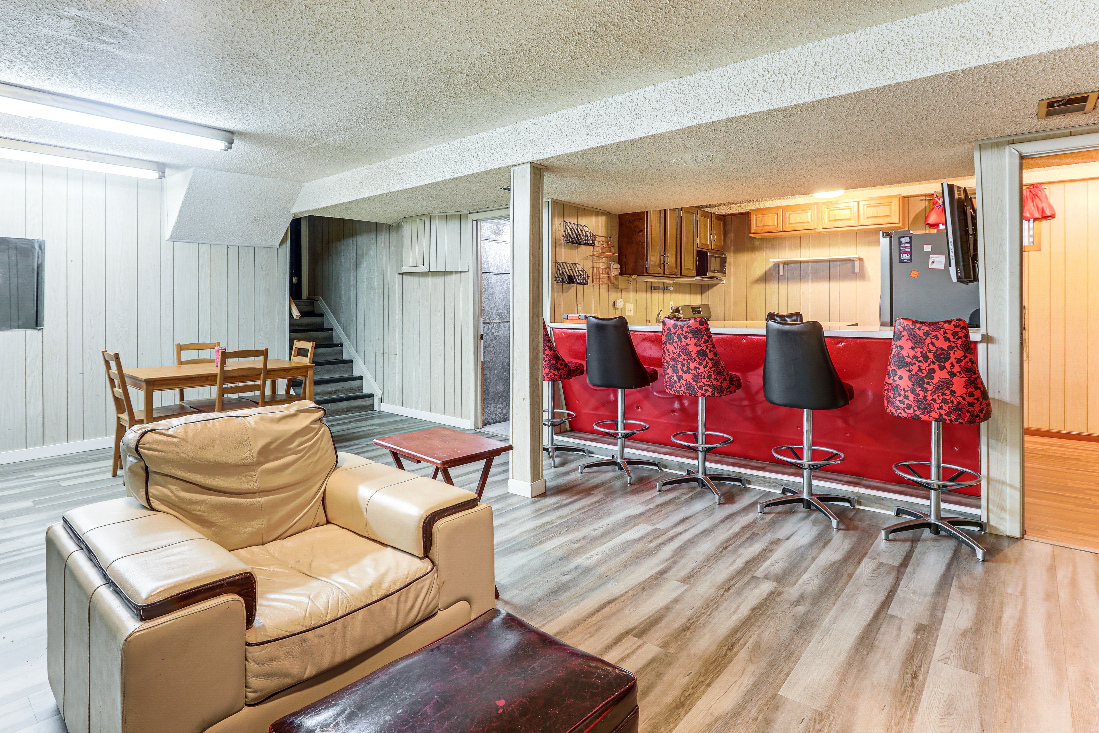 Denver Vacation Rental | Studio | 1BA | Steps Required | 650 Sq Ft