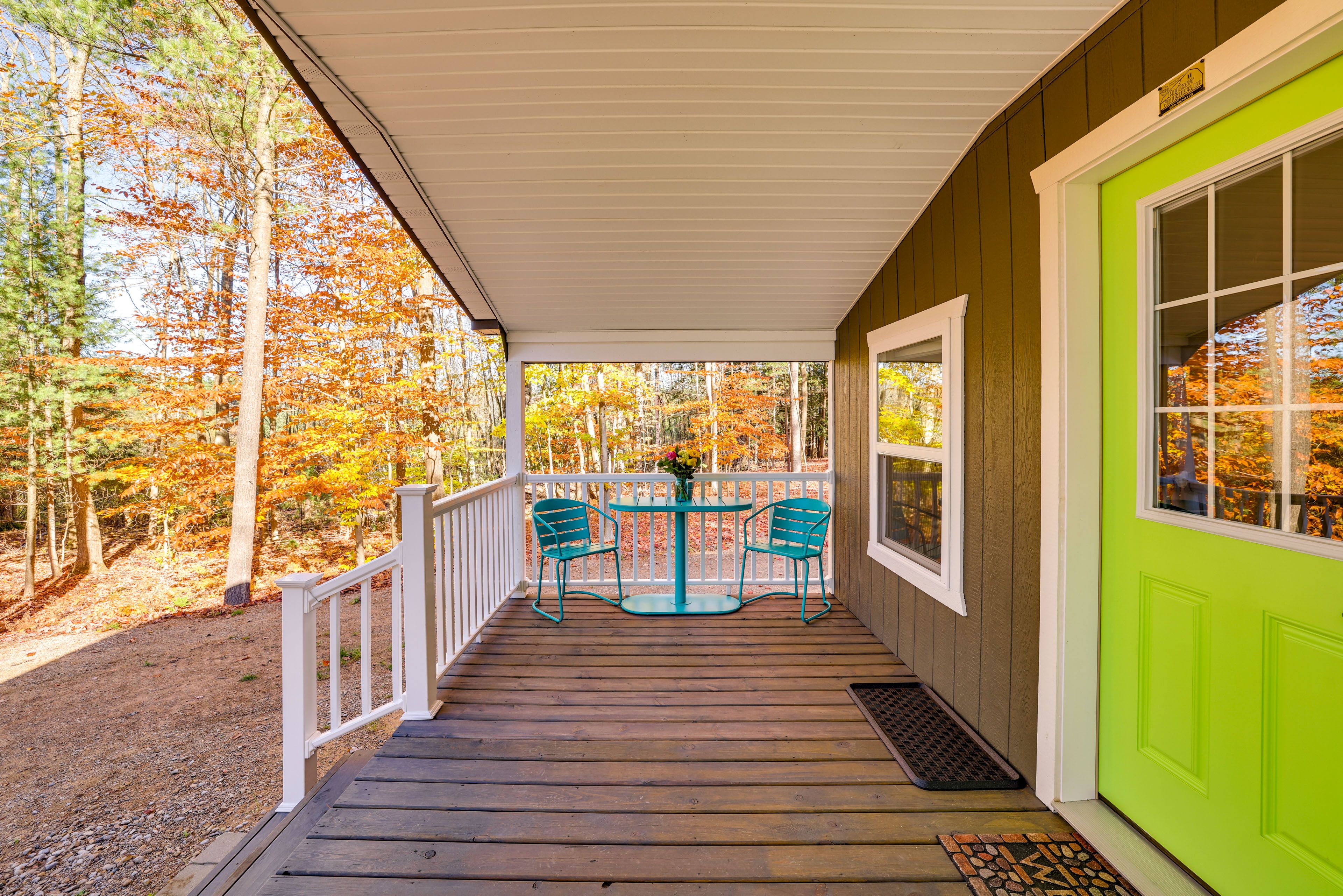 Front Deck | Entry