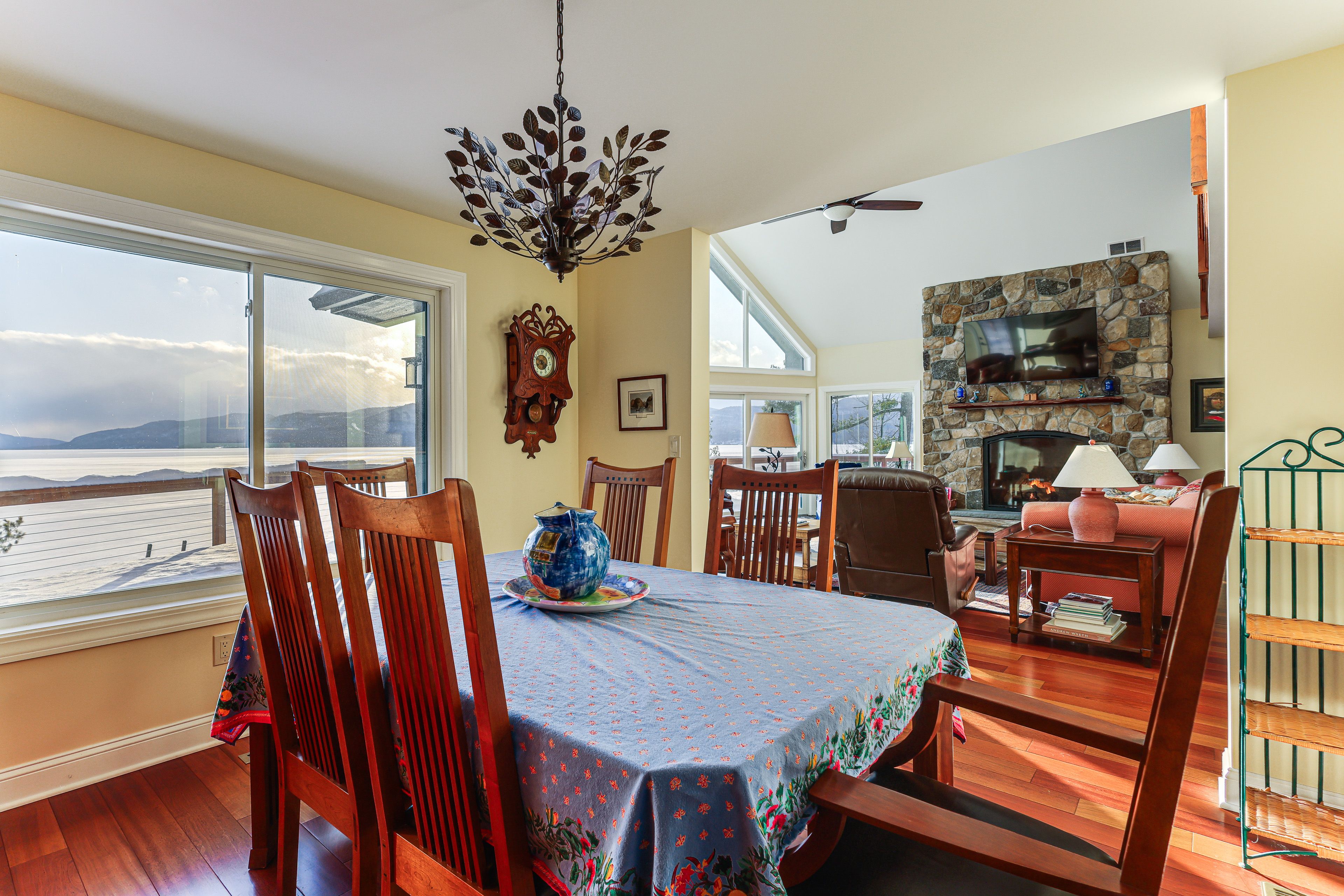 Dining Area | Main Level