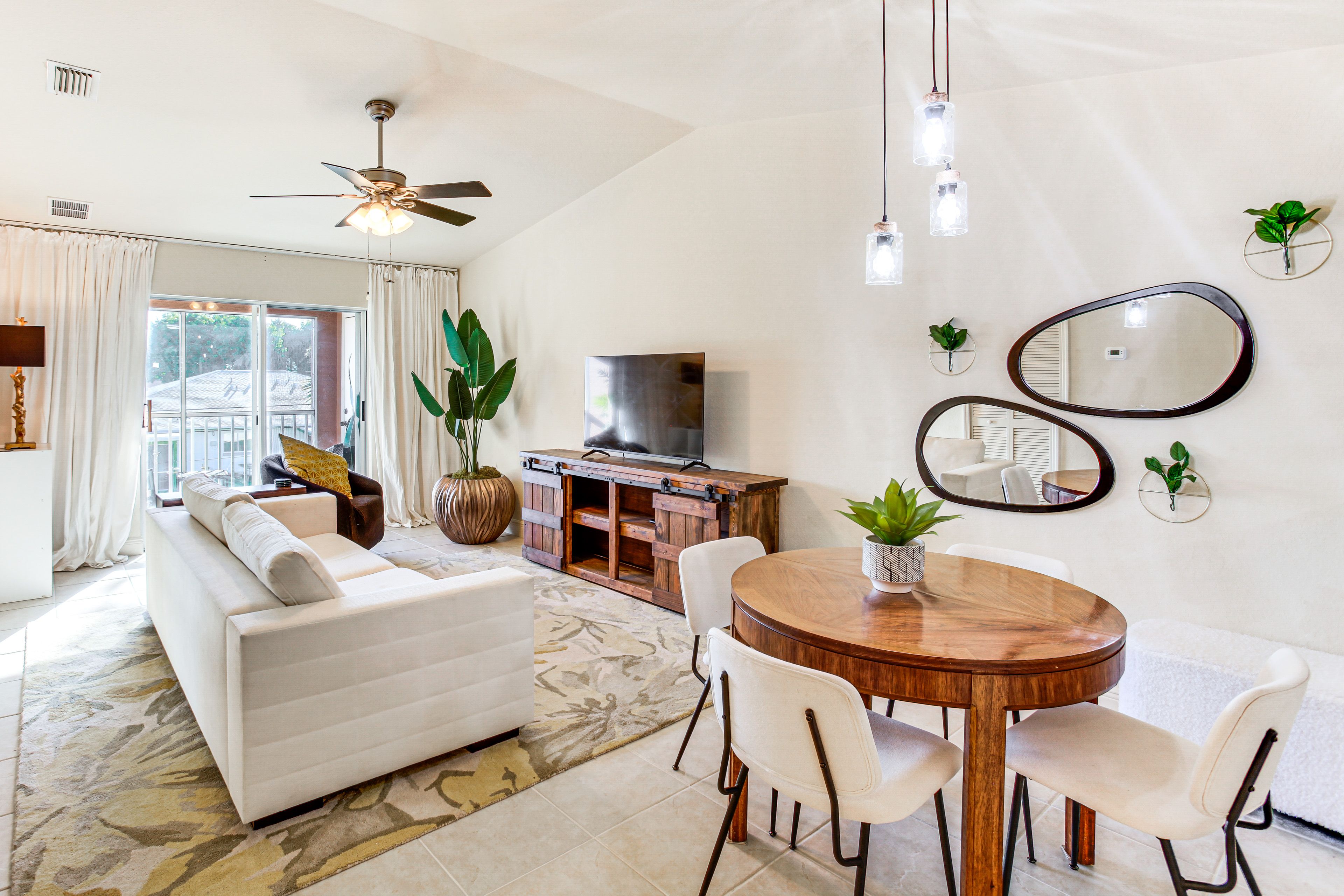 Cape Coral Vacation Rental | 2BR | 2BA | 1,010 Sq Ft | Stairs Required