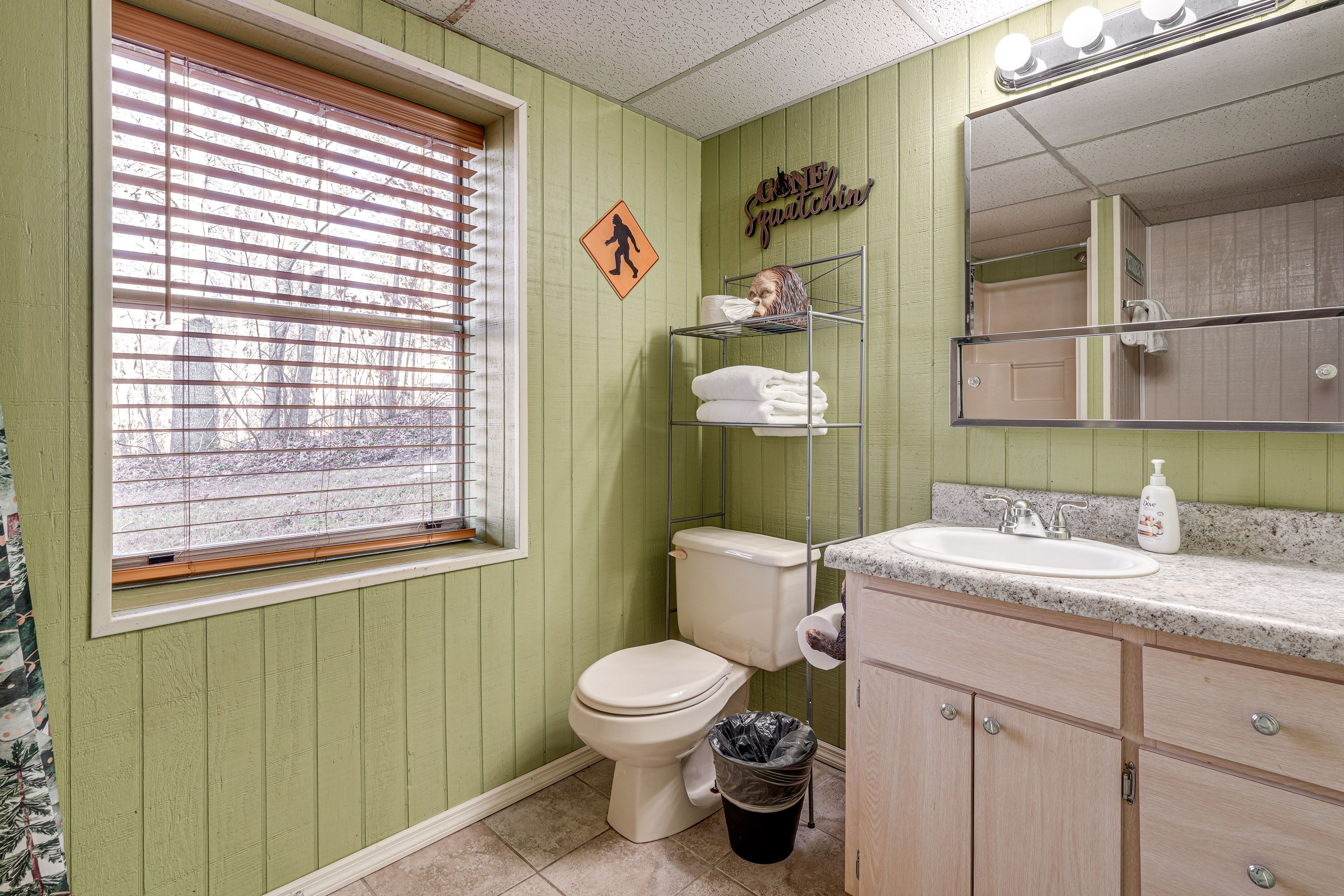 Full Bathroom | Lower Level