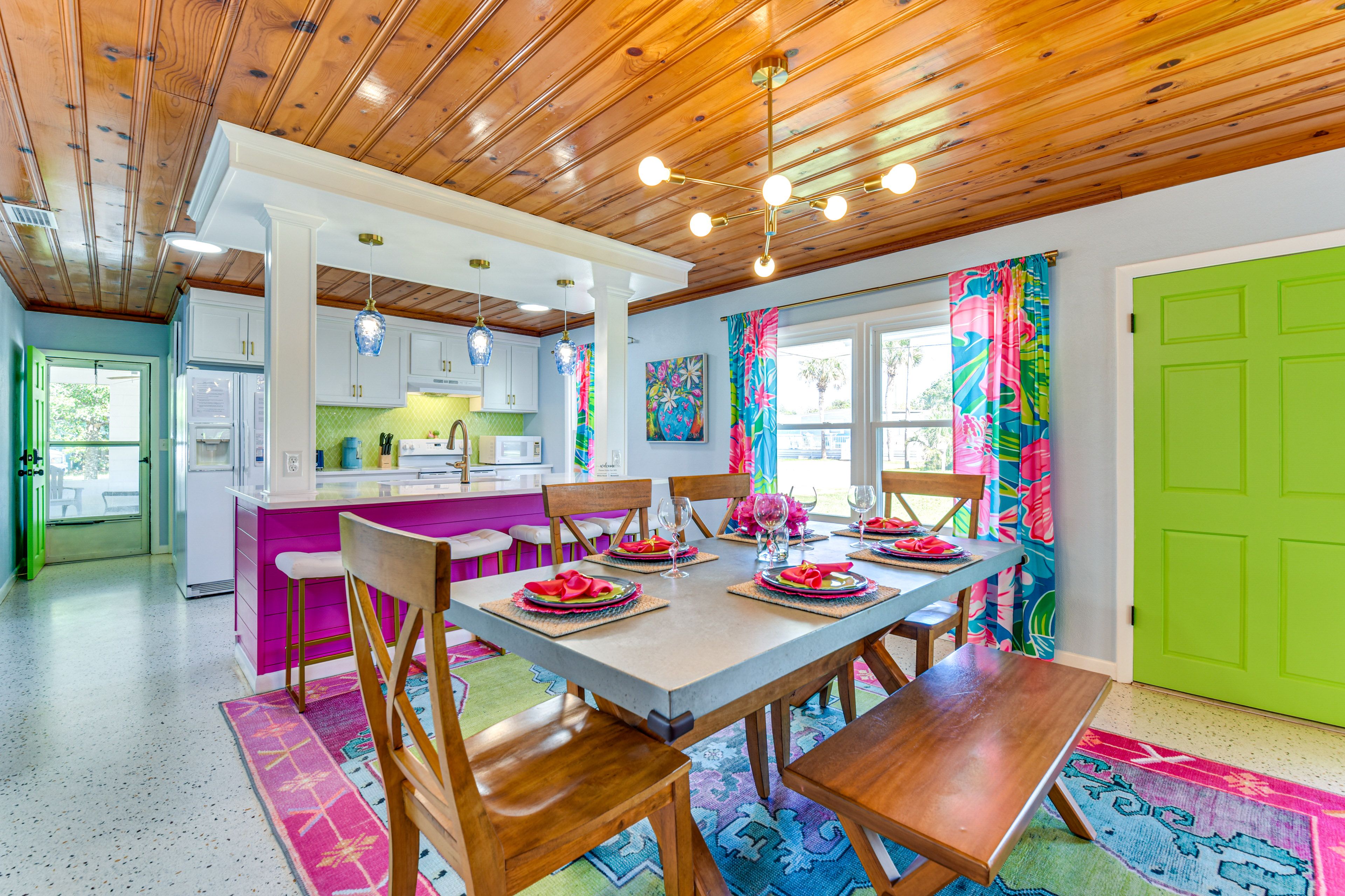 Dining Area | Dishware/Flatware