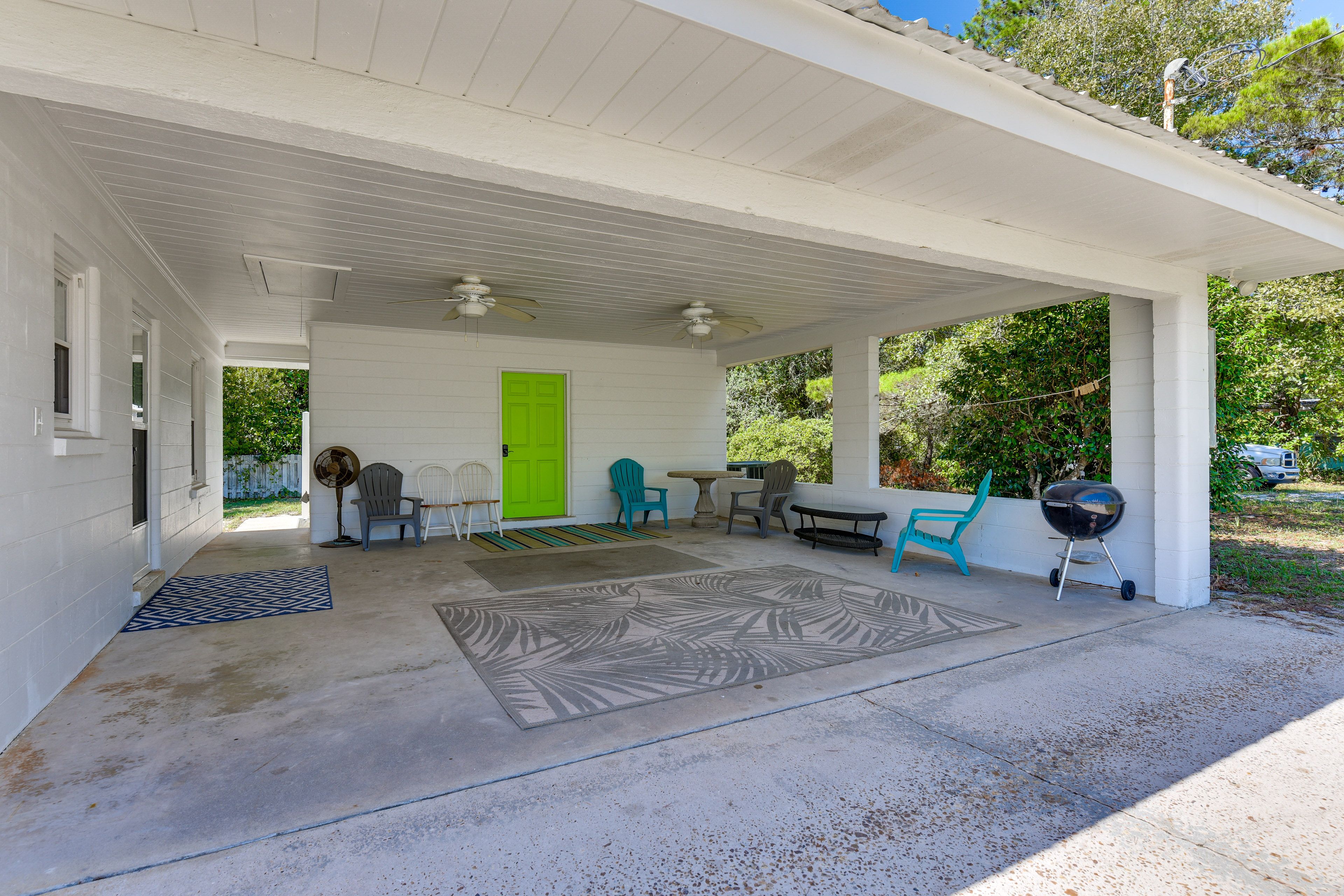 Covered Seating Area | Charcoal Grill