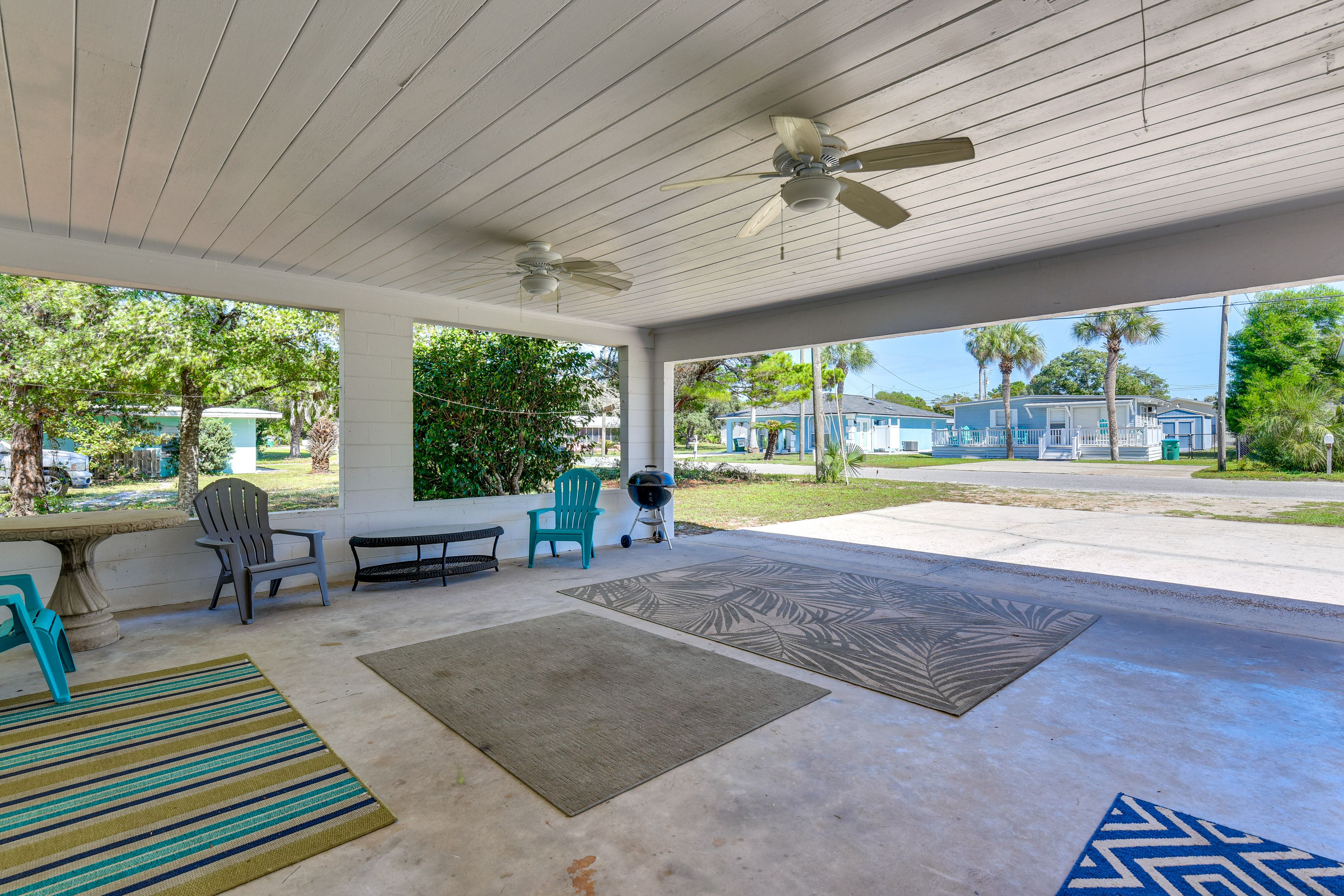 Parking | Carport (2 Vehicles) | Driveway (2 Vehicles)