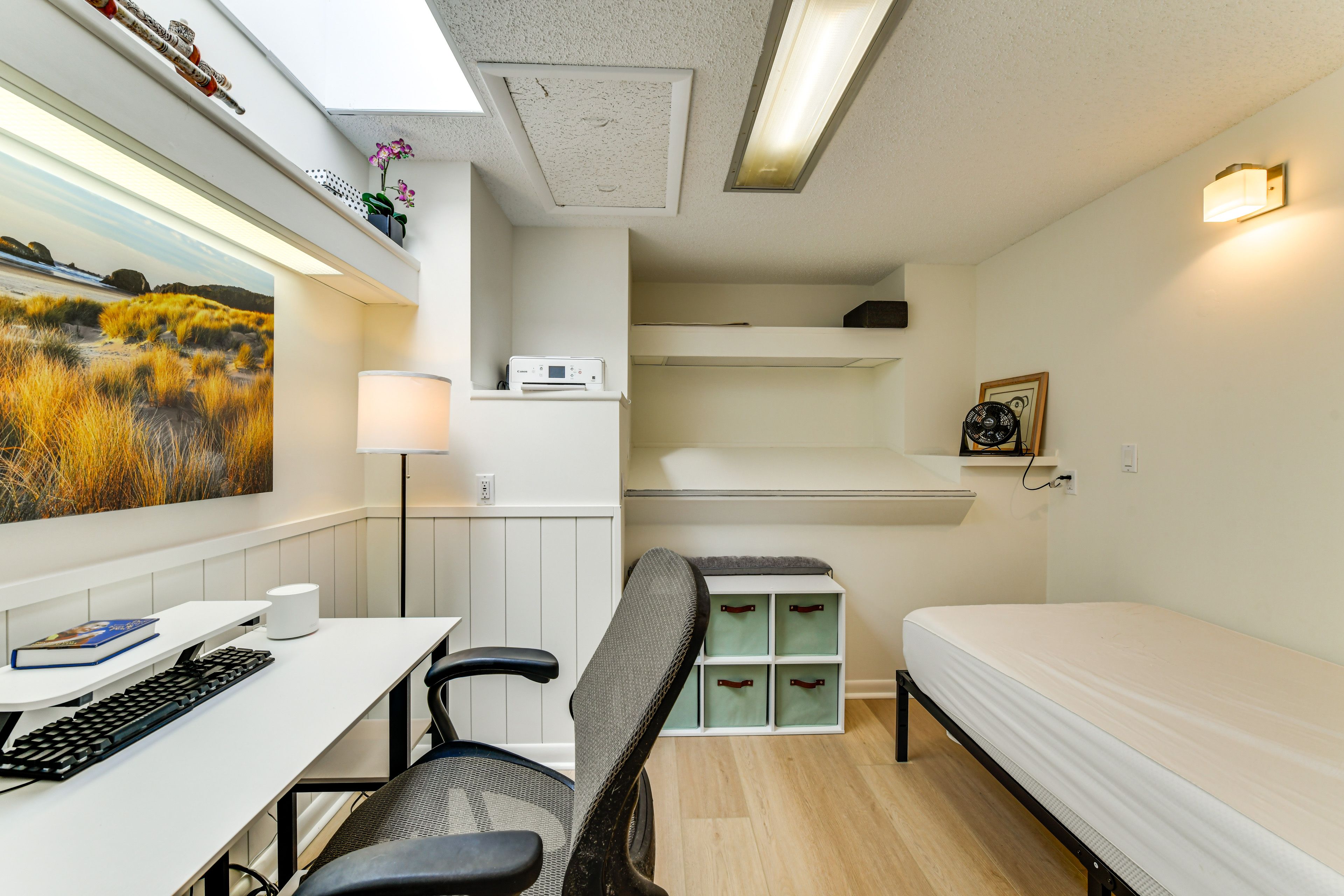 Office | Twin Bed | Desk | Printer | Free WiFi | Lower Level