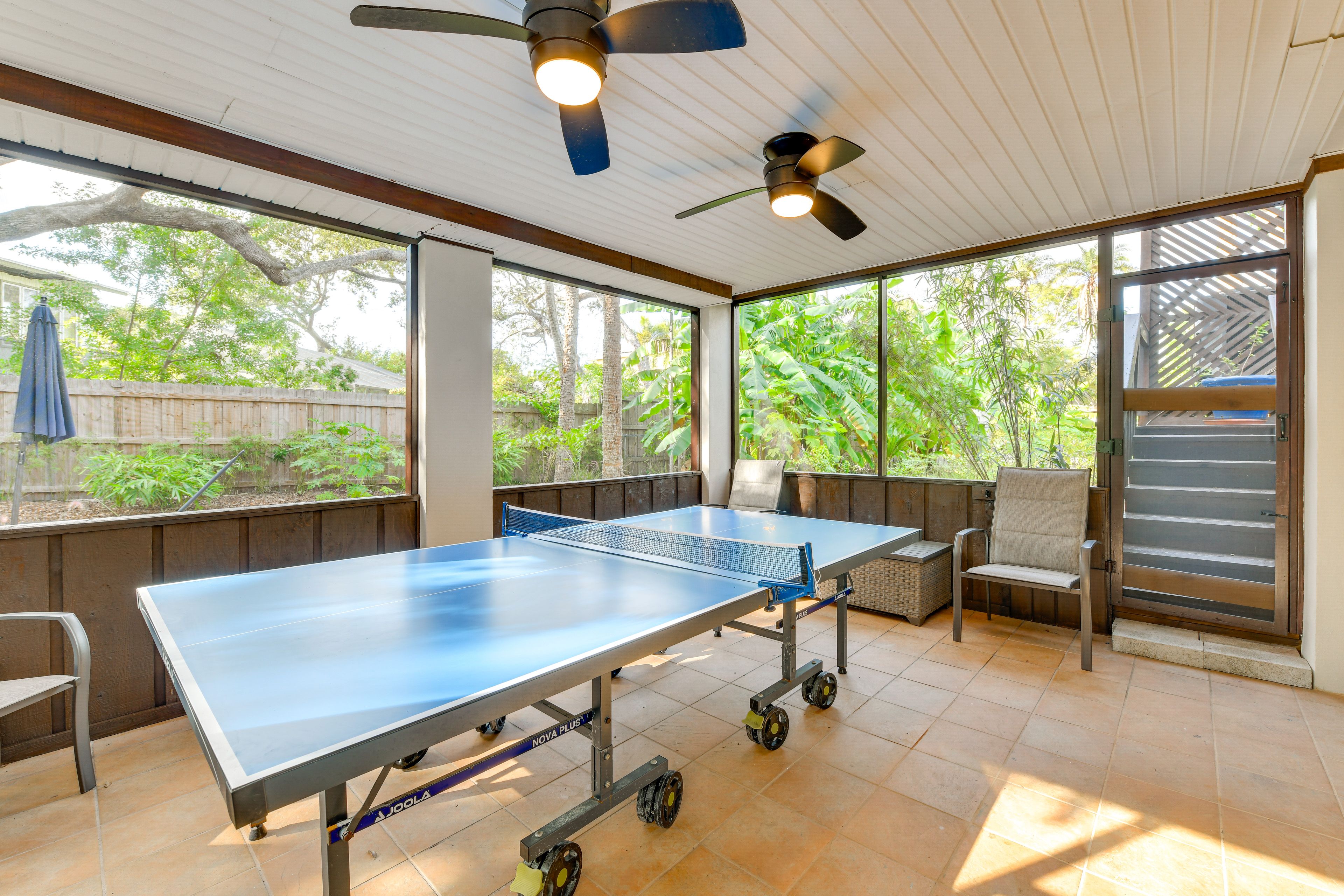 House Exterior | Screened Patio