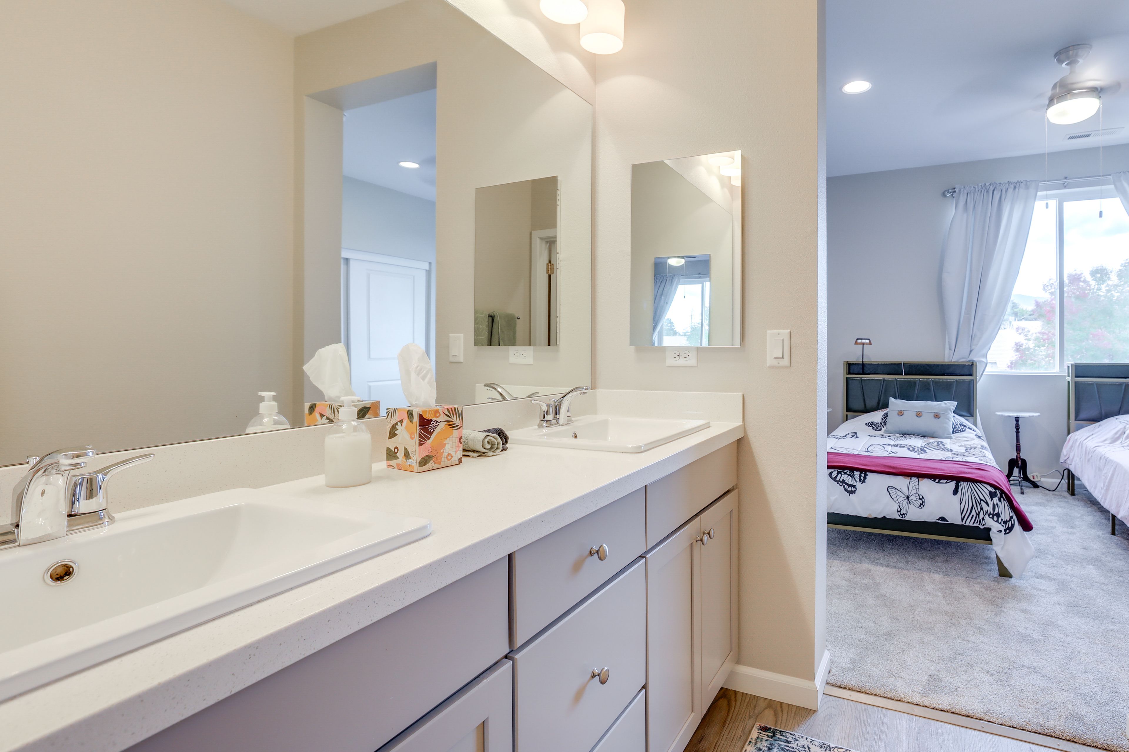 Full Bathroom | 3rd Floor