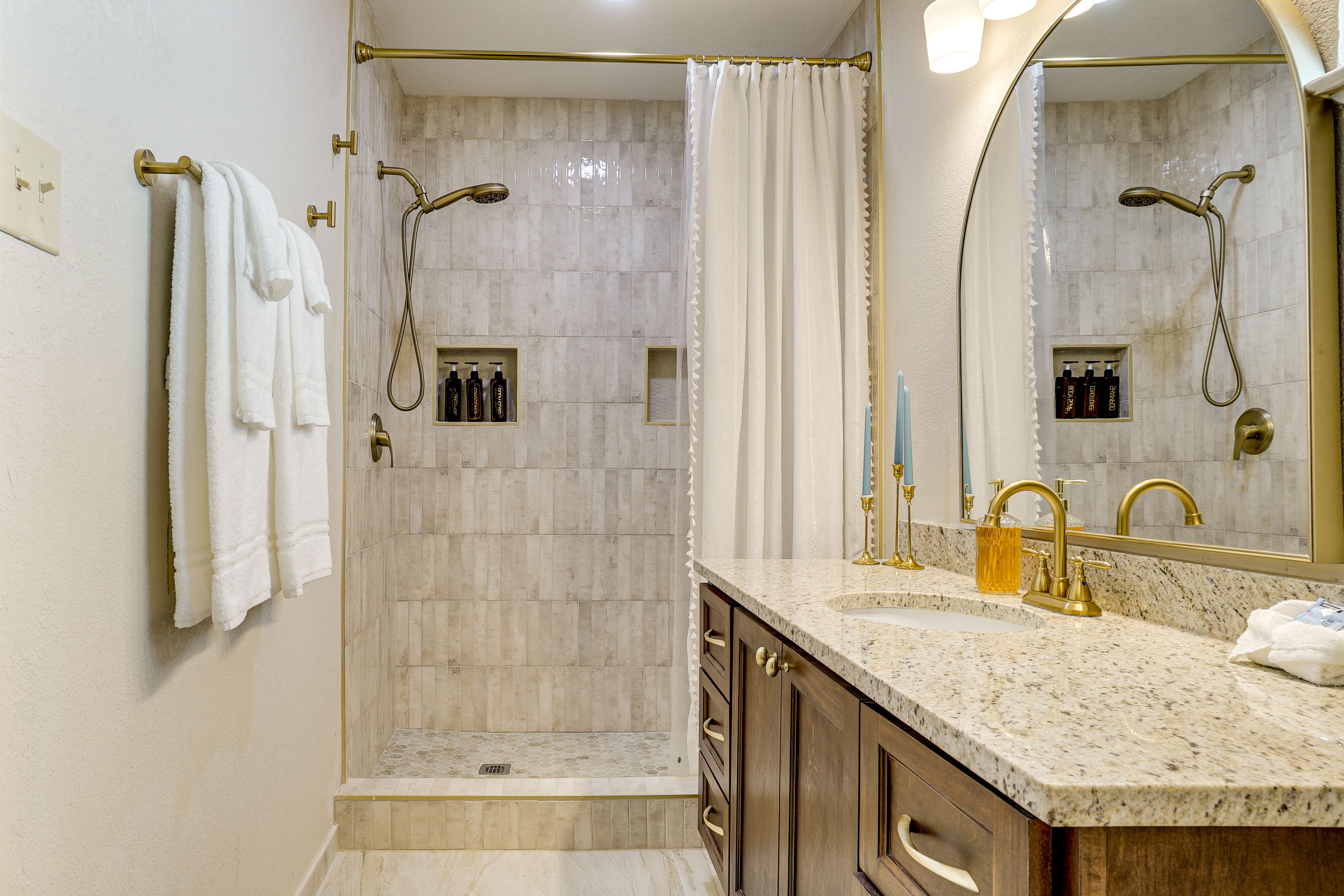 En-Suite Bathroom | Towels Provided