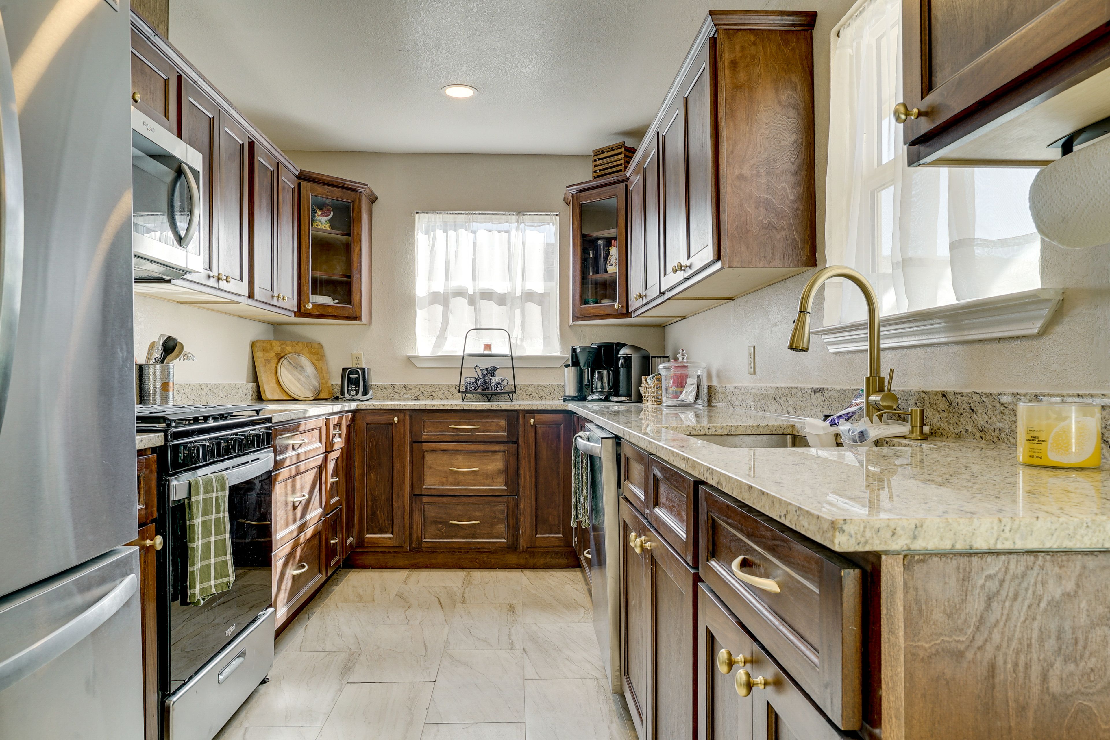 Kitchen | Dip & Pod Combo Coffee Maker | Cooking Basics