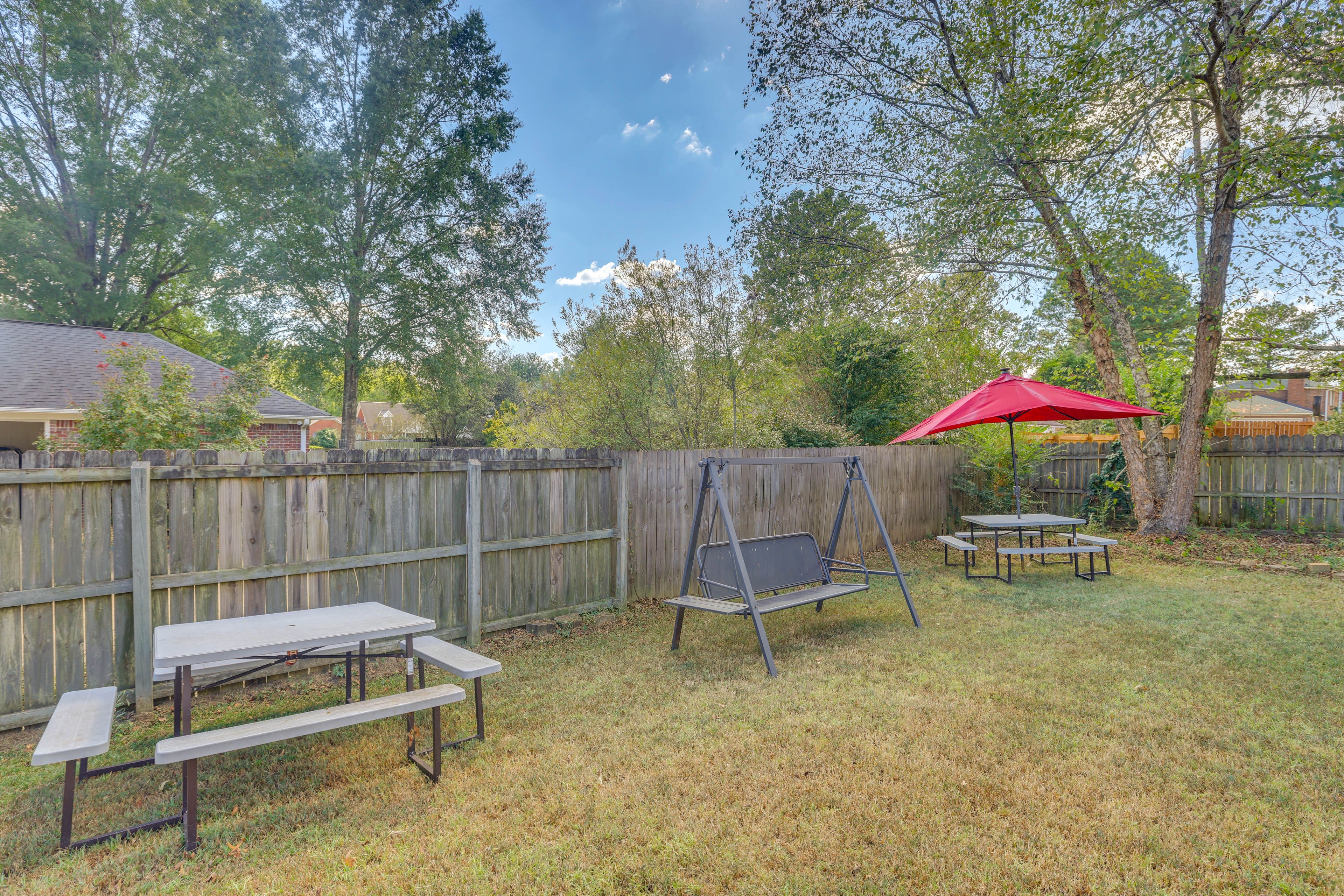 Yard | Outdoor Dining Areas