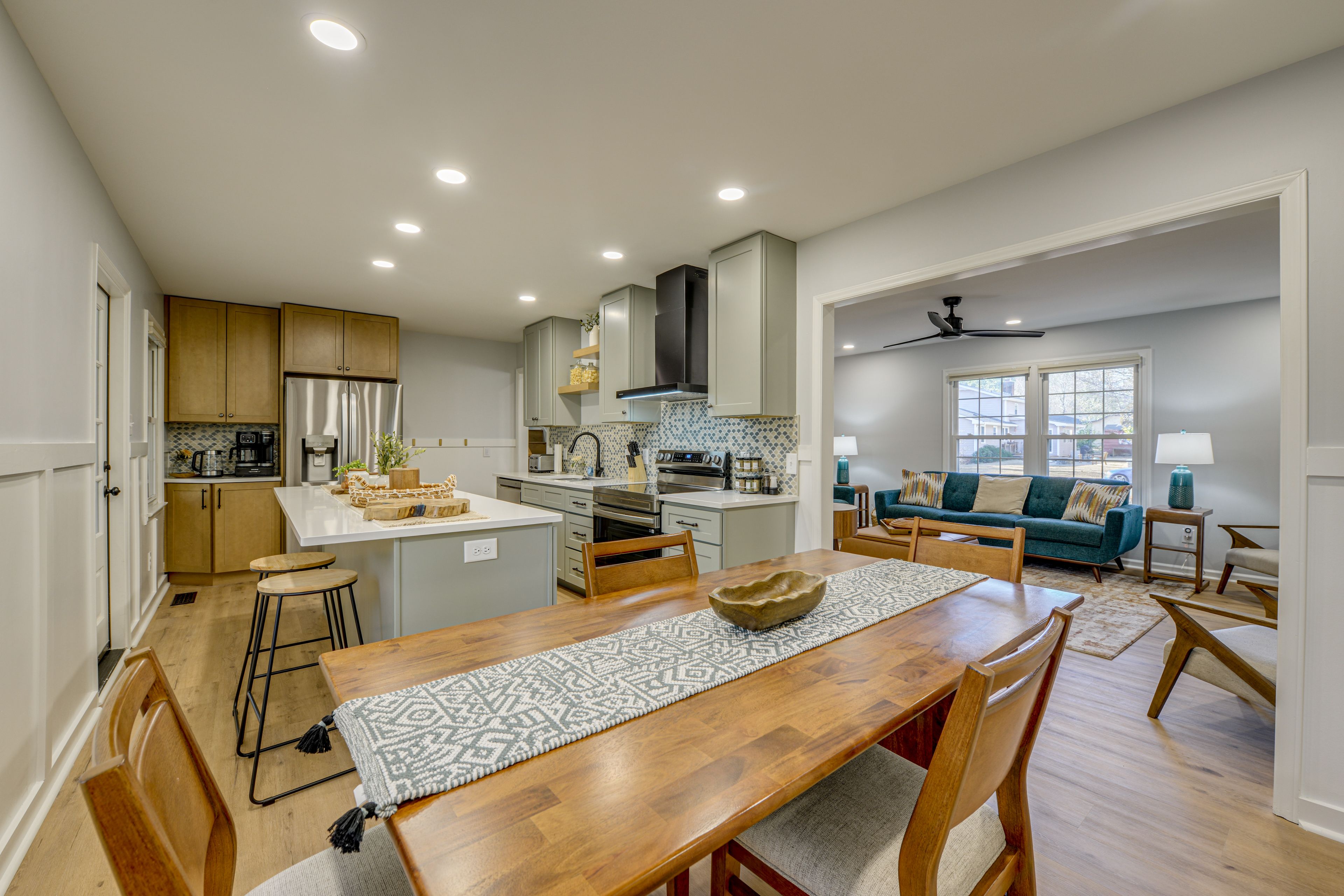 Kitchen & Dining Area | 1st Floor