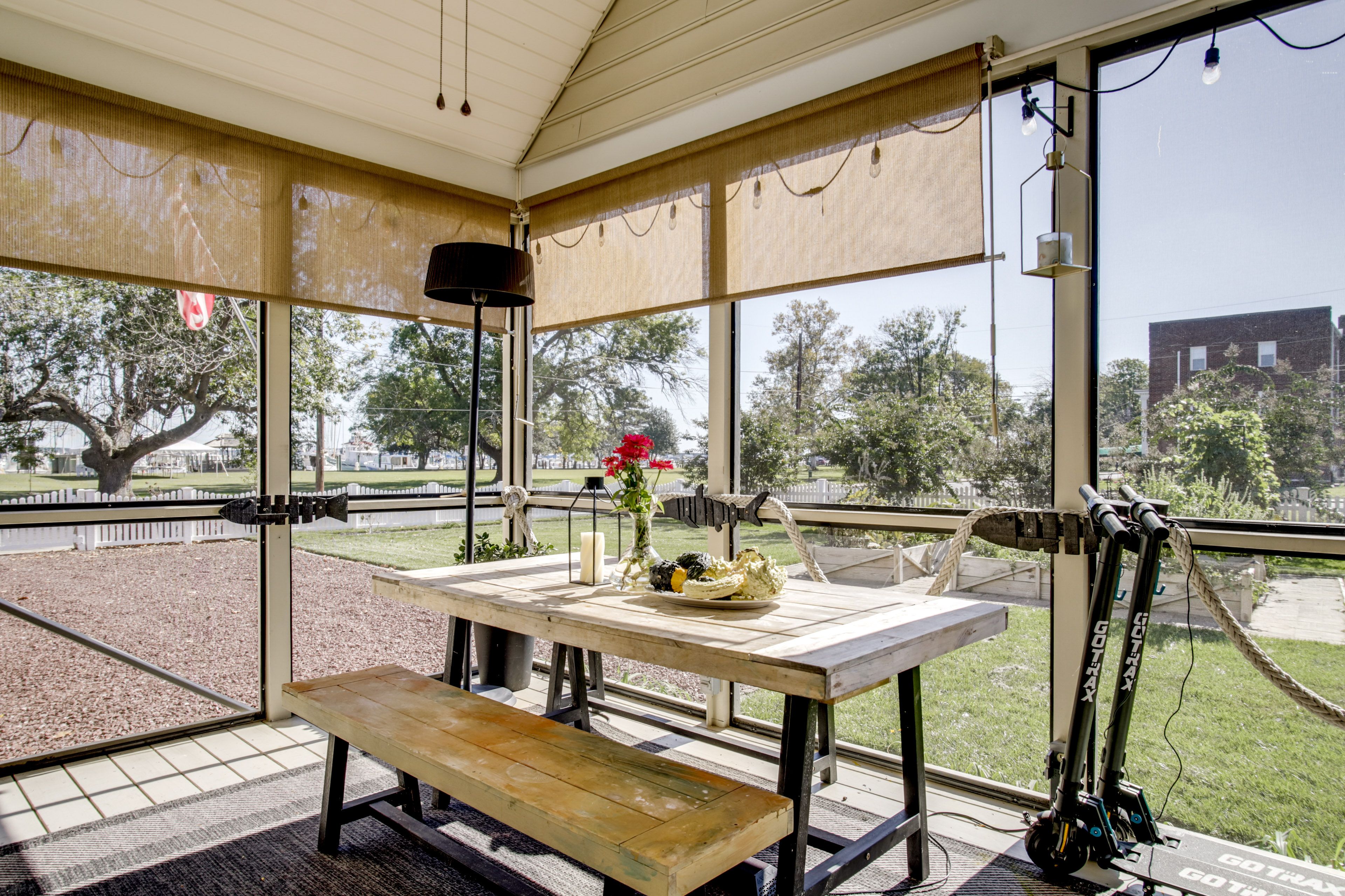 Screened-In Porch