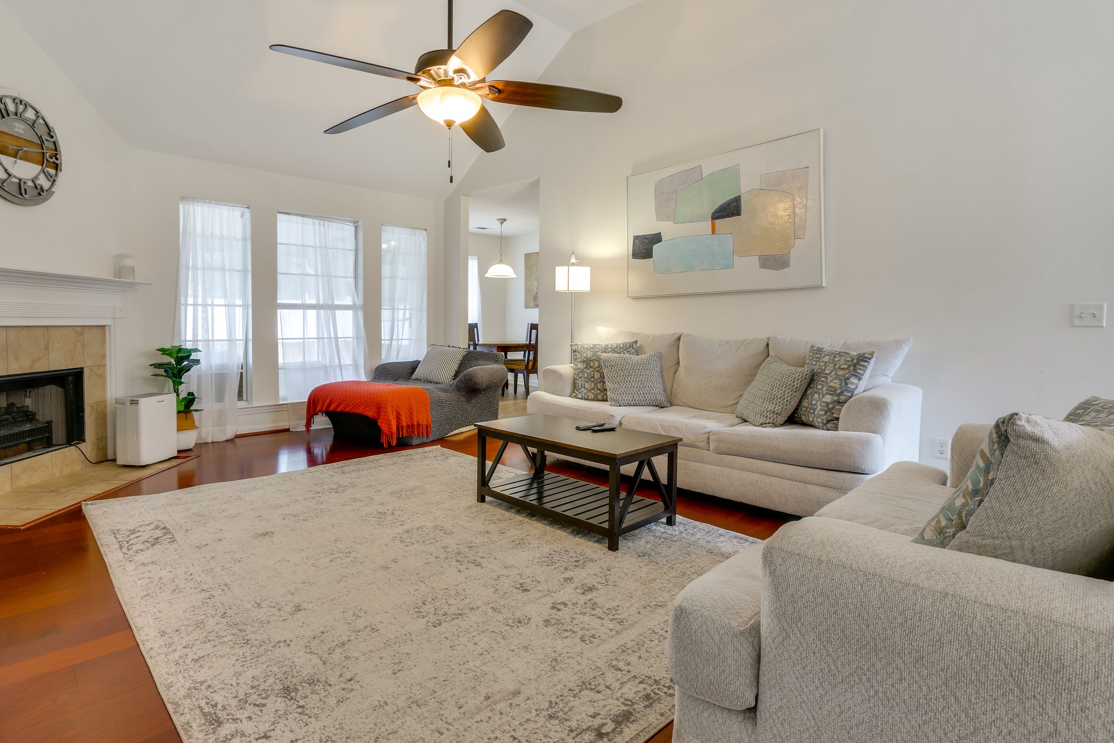 Pooler Vacation Rental | 3BR | 2BA | 1 Step to Enter | 2,700 Sq Ft