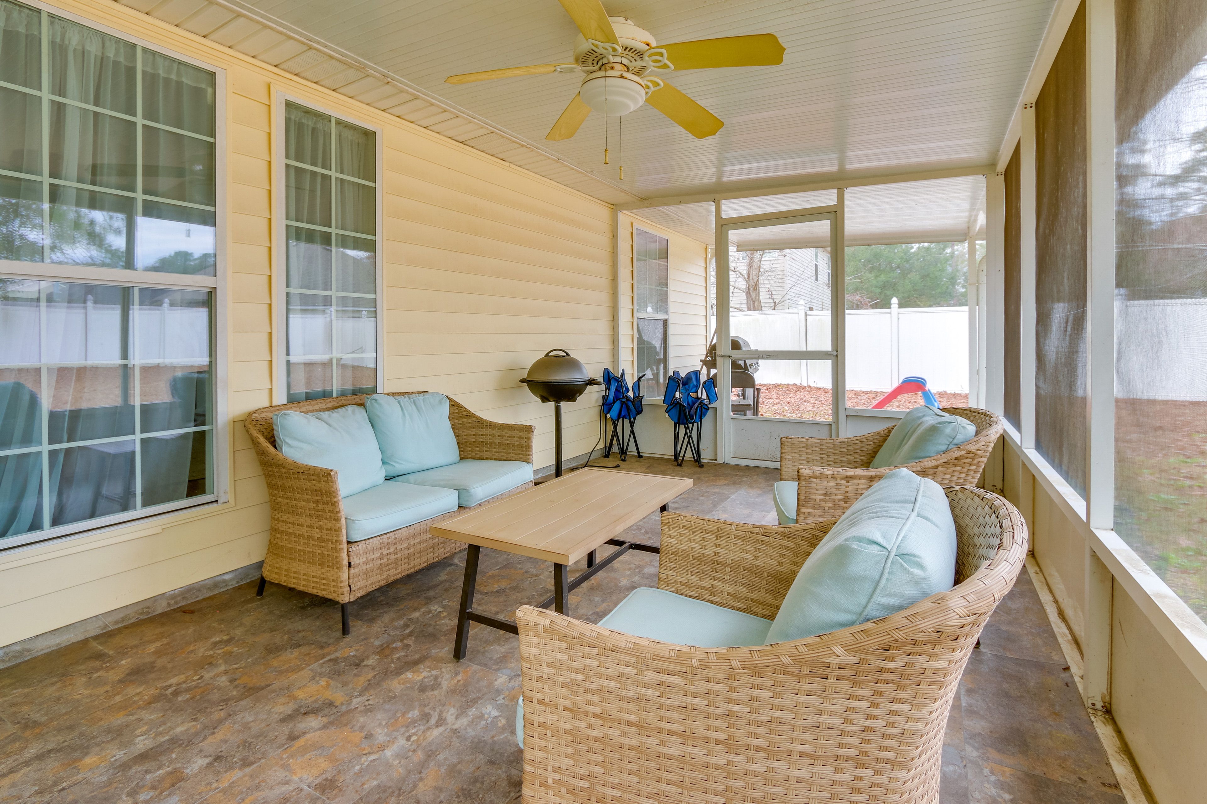 Screened-In Porch