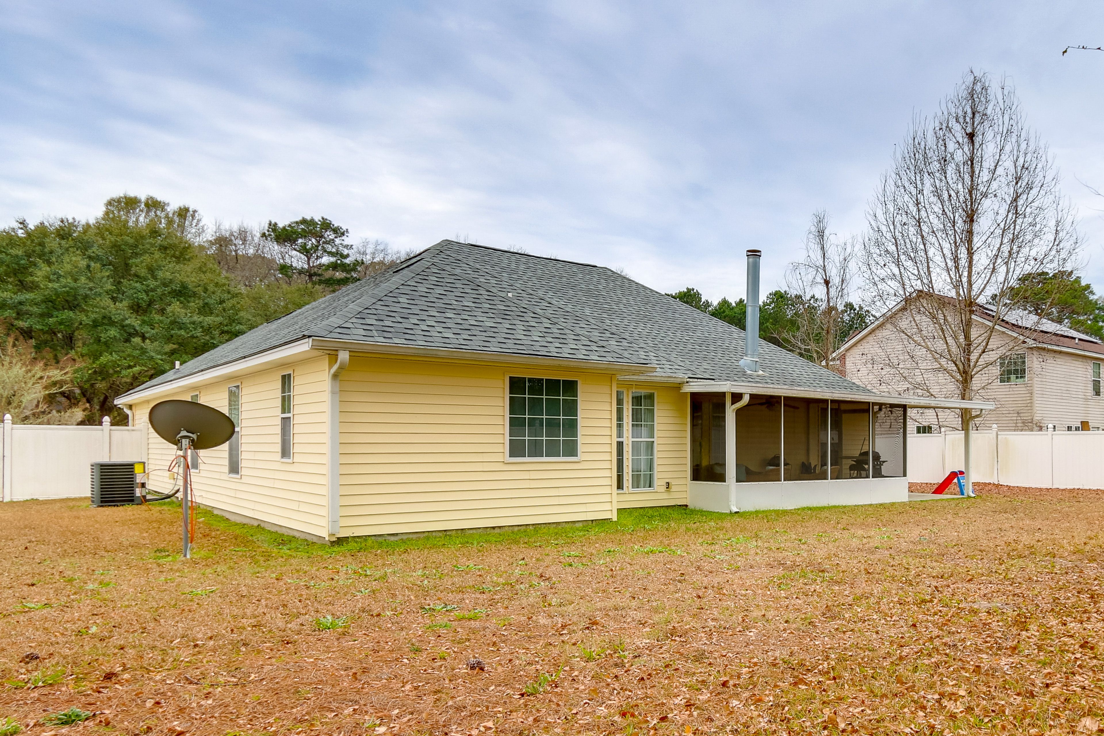 Property Exterior | Fully Fenced Backyard
