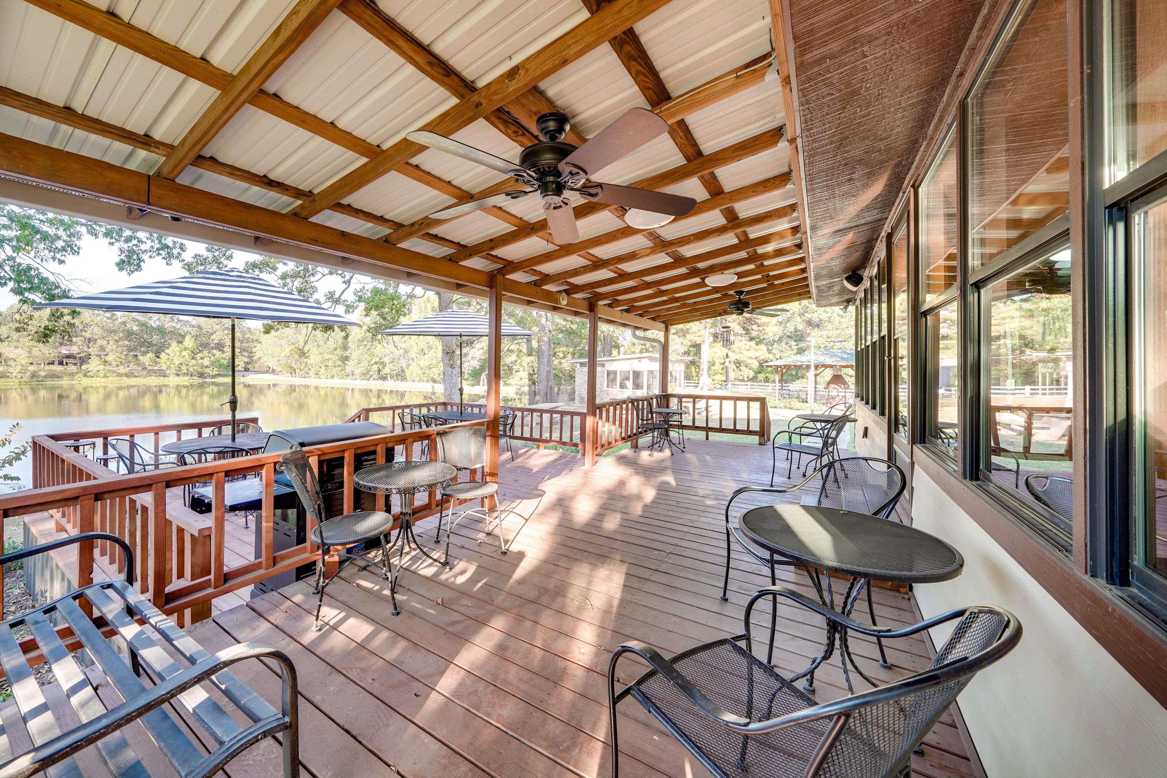 Deck | Seating & Dining | Gas Grill | Pond Views