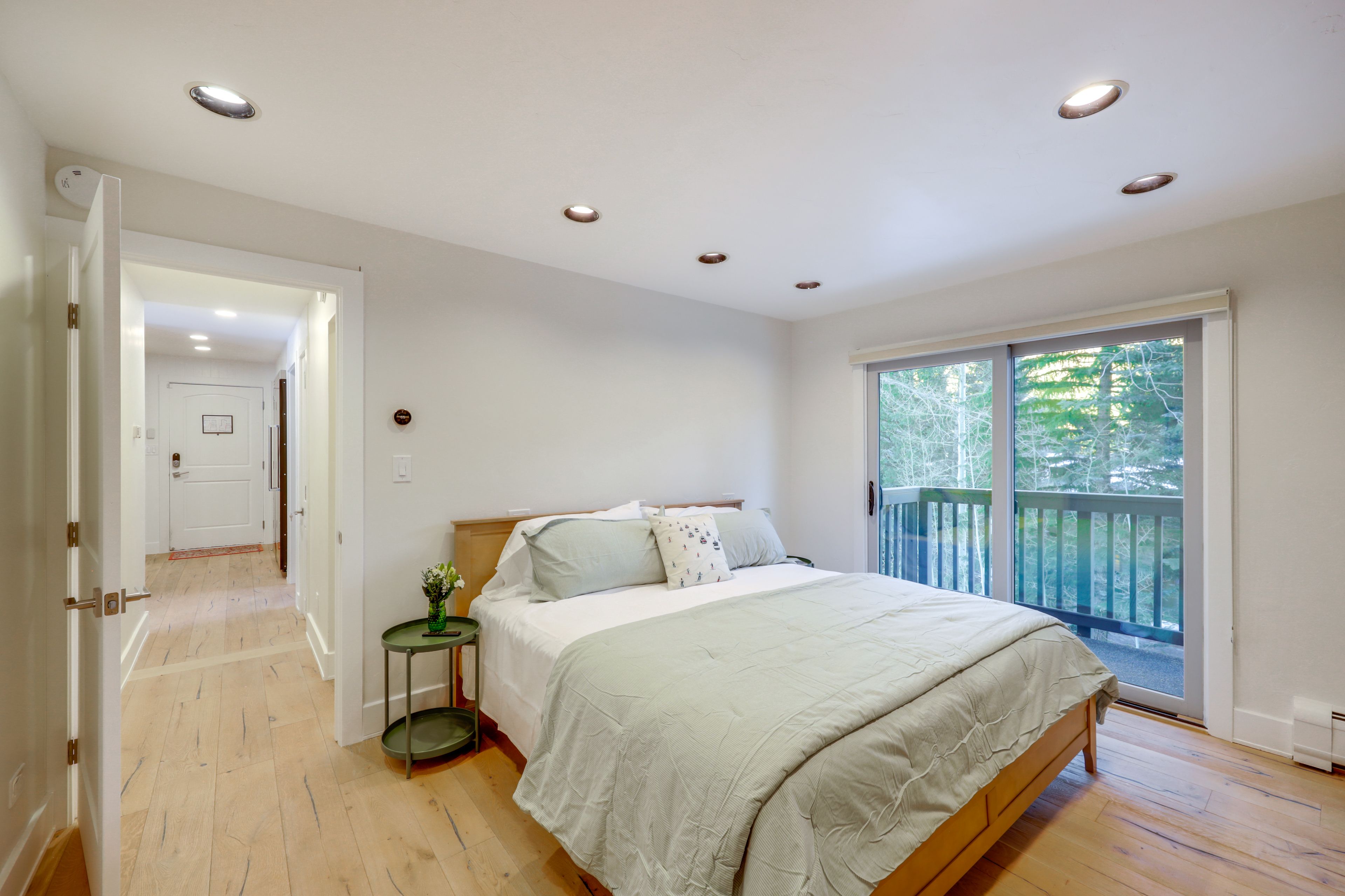 Bedroom 2 | 1st Floor | King Bed | Linens Provided