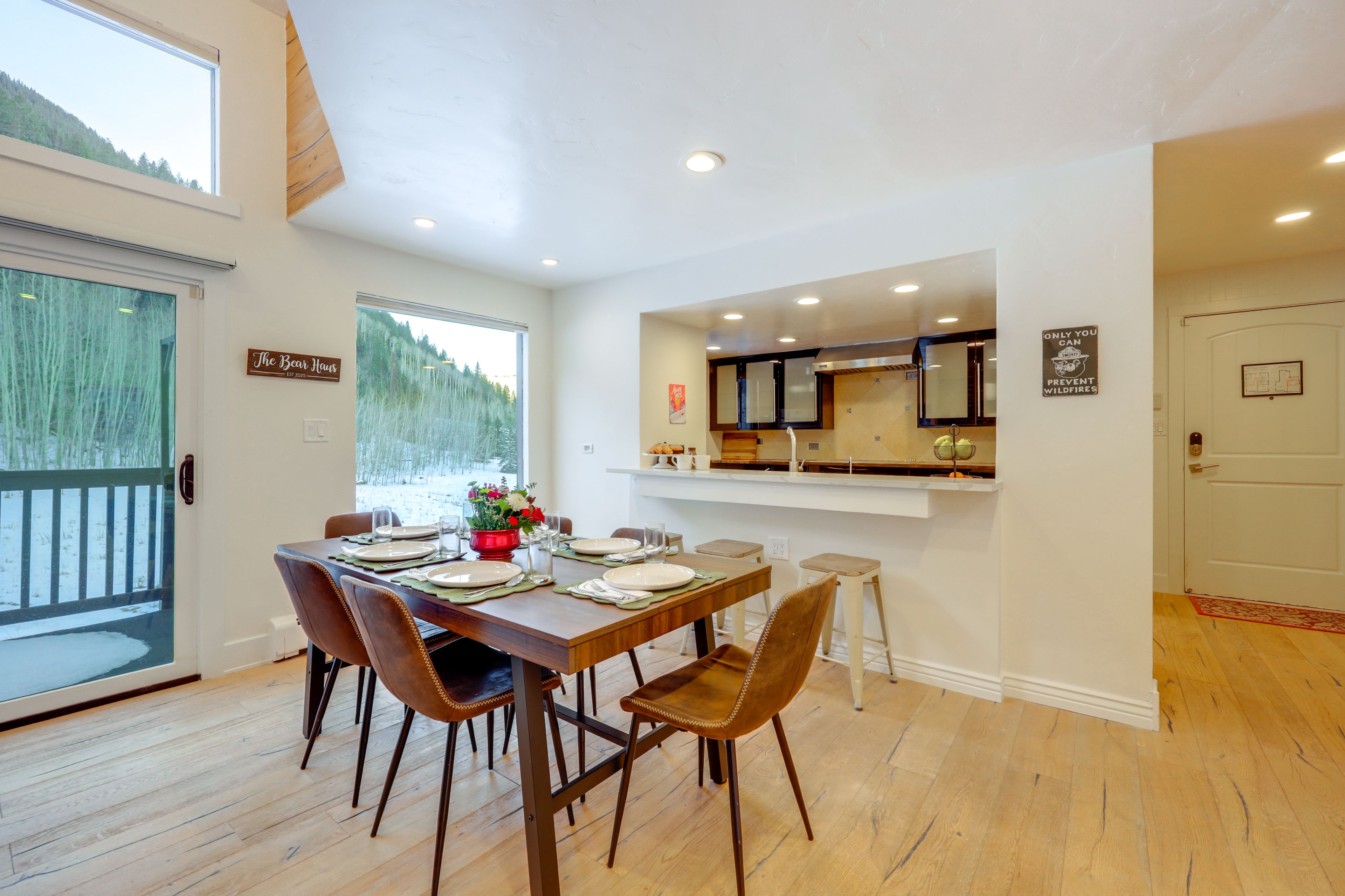 Dining Area | 1st Floor