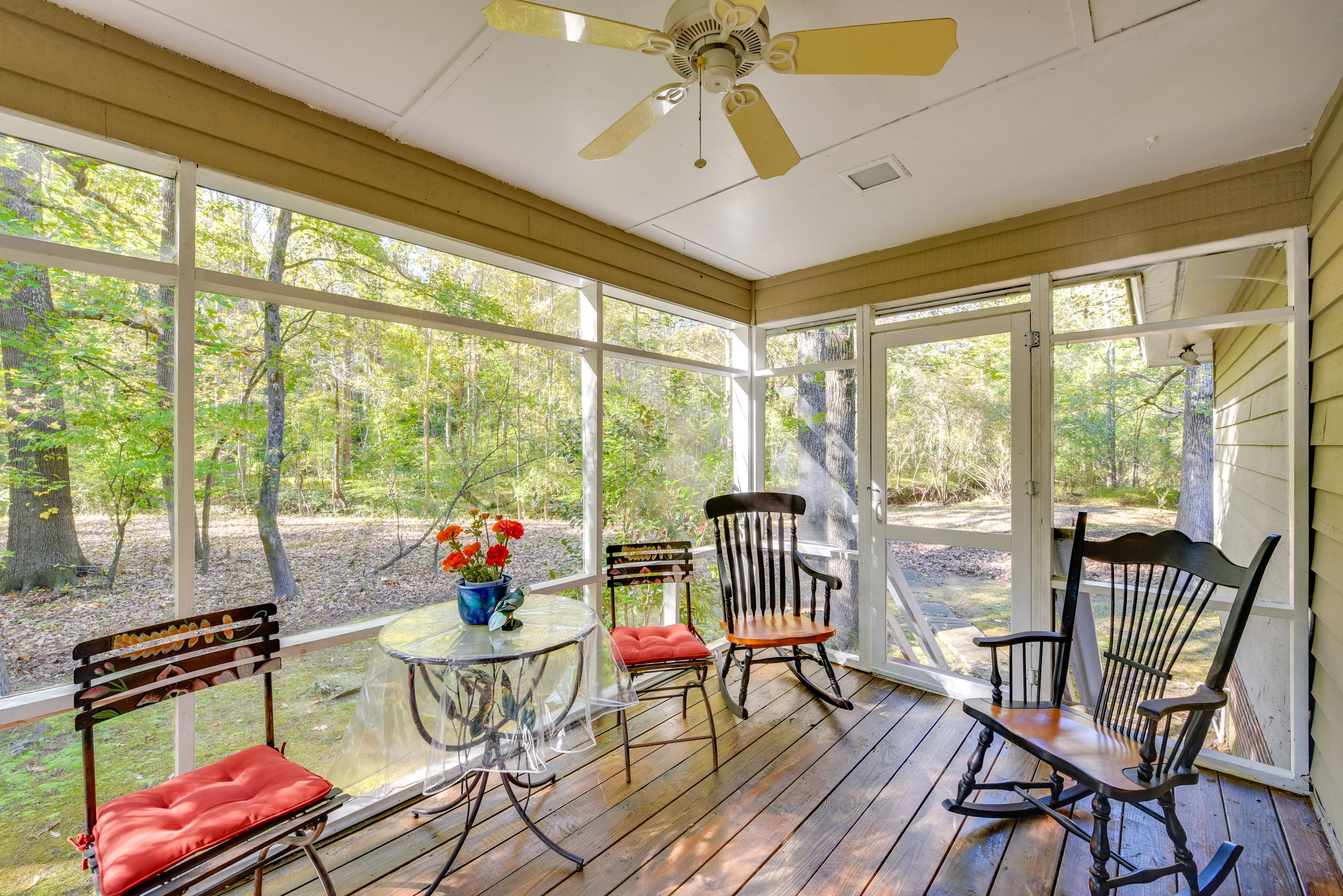 Screened Porch | Running Creek Nearby | 180 View of Oak & Pine Trees