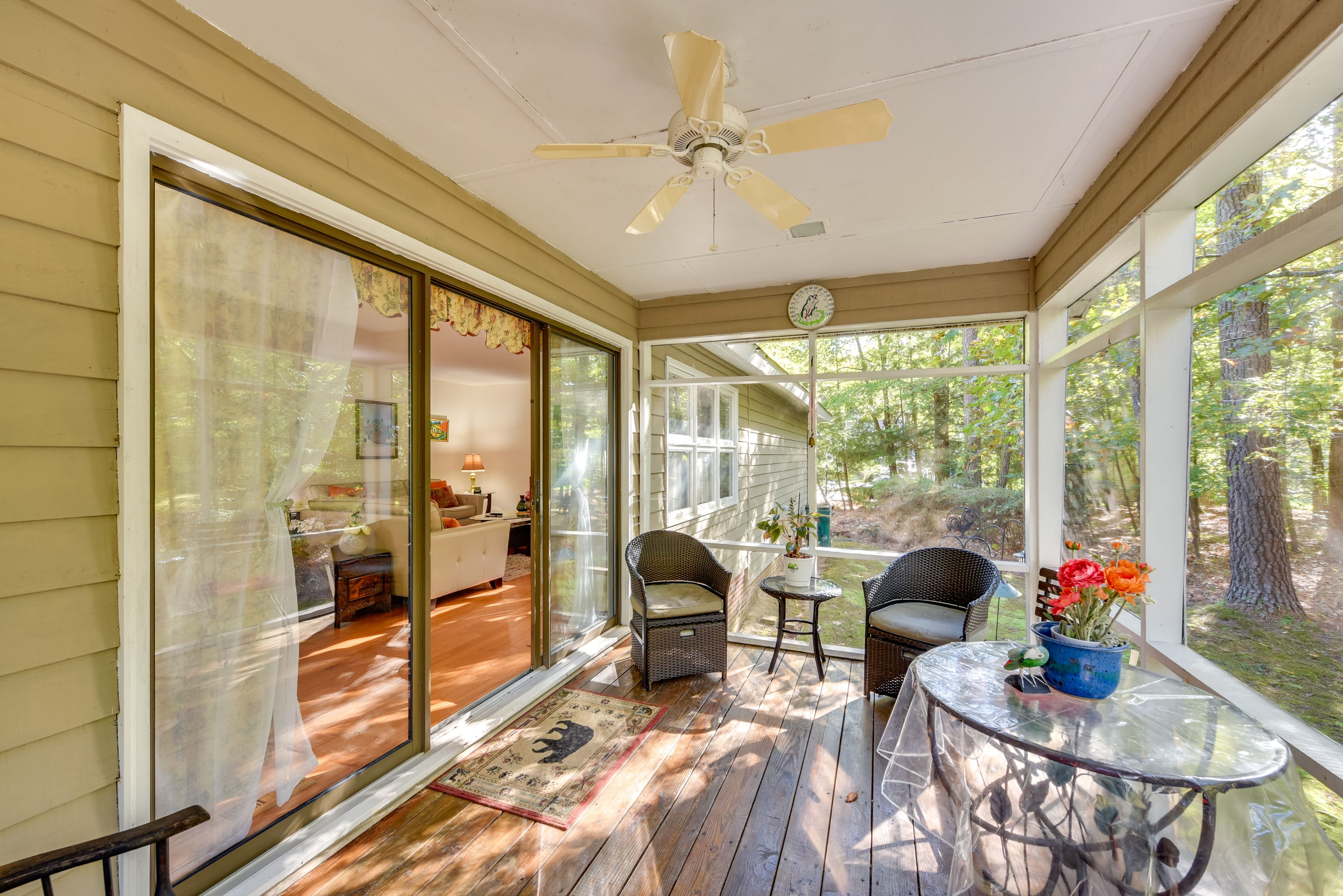 Sanford Vacation Rental | 2BR | 2BA | 1,564 Sq Ft | 3 Steps to Enter