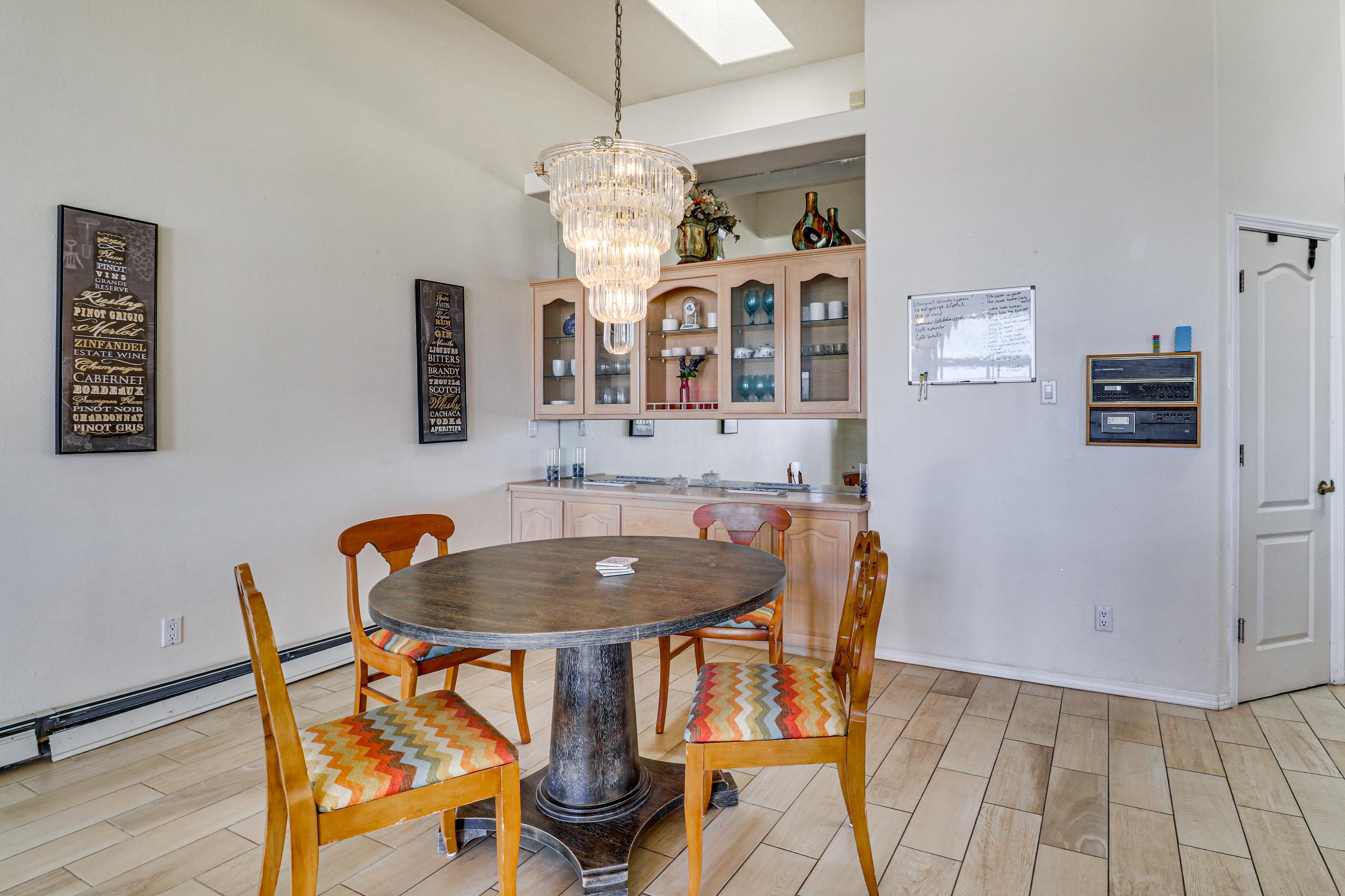 Dining Table | Main Floor