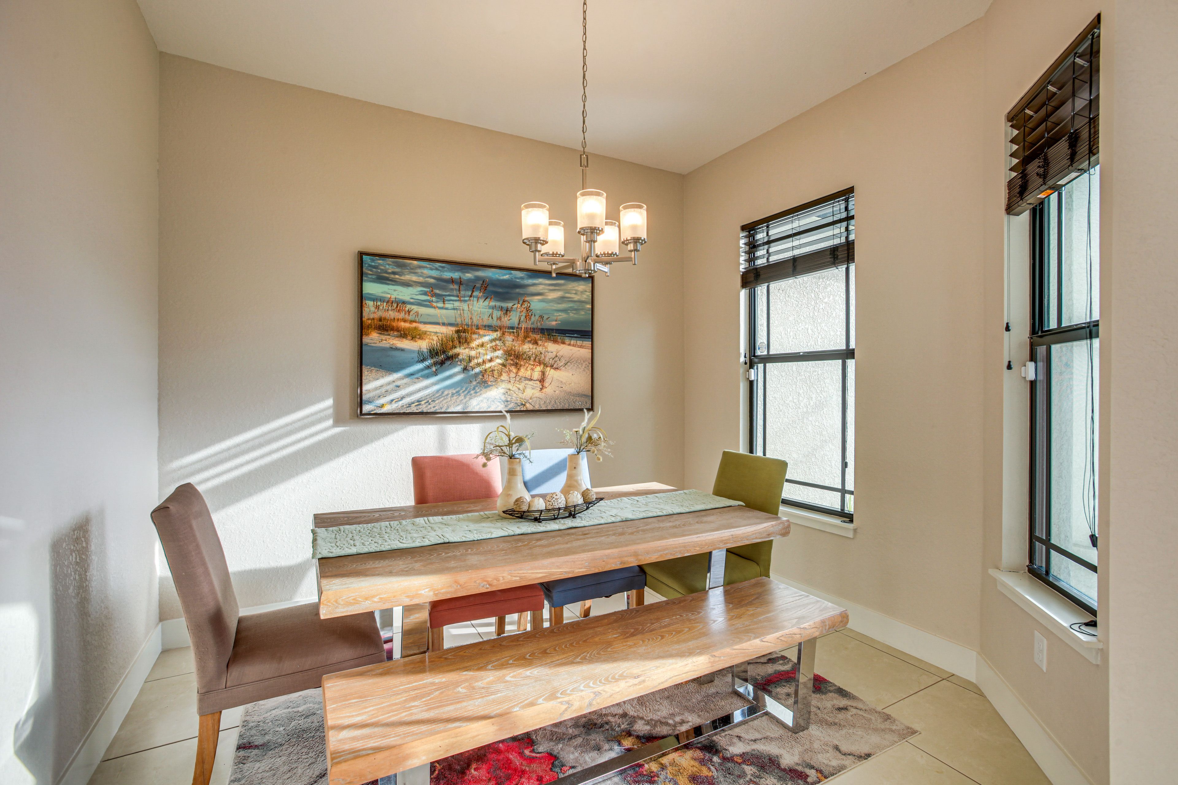 Dining Area | Dishware/Flatware