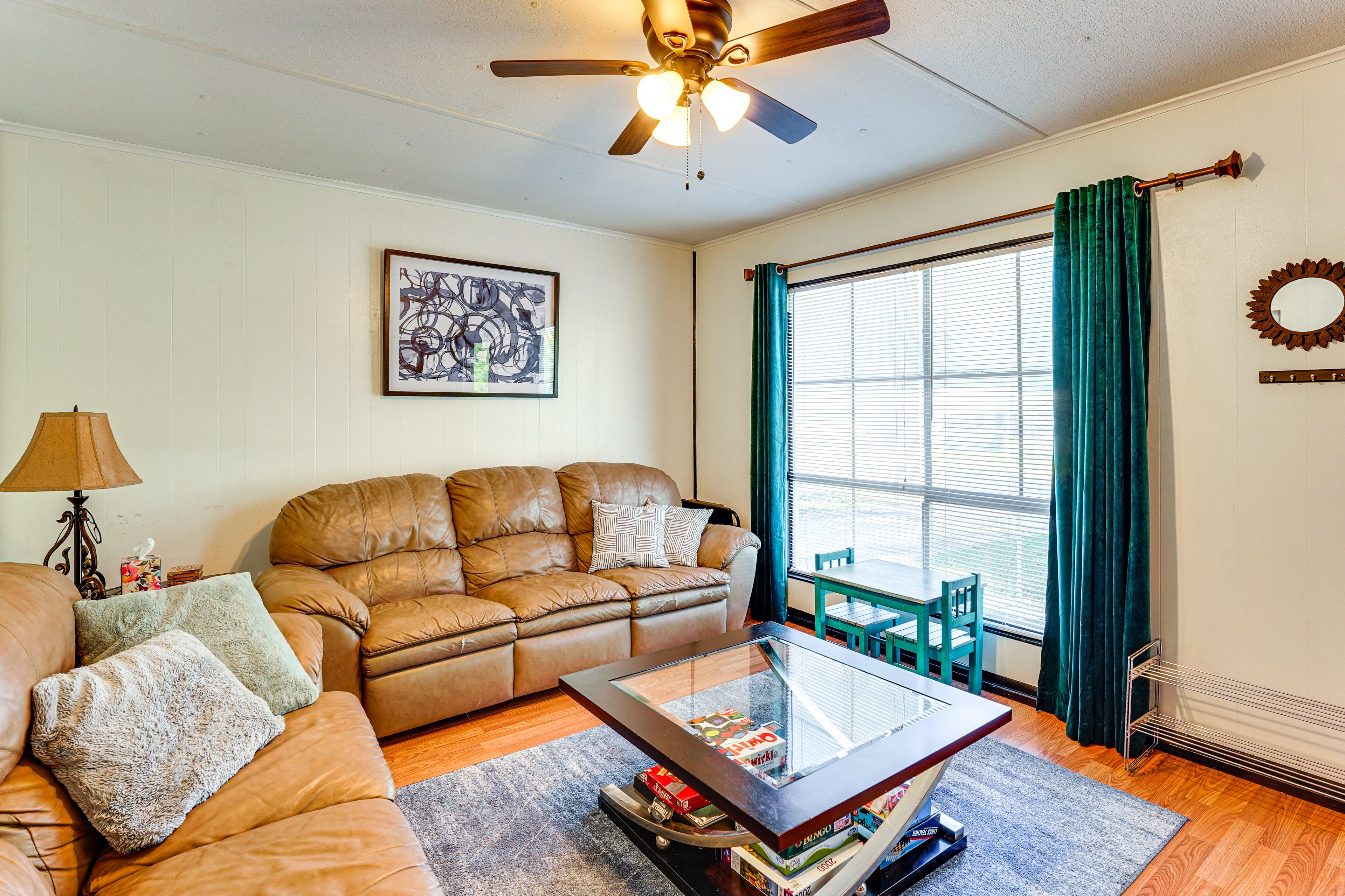 High Springs Vacation Rental | 2BR | 1BA | 1 Step to Enter | 1,200 Sq Ft