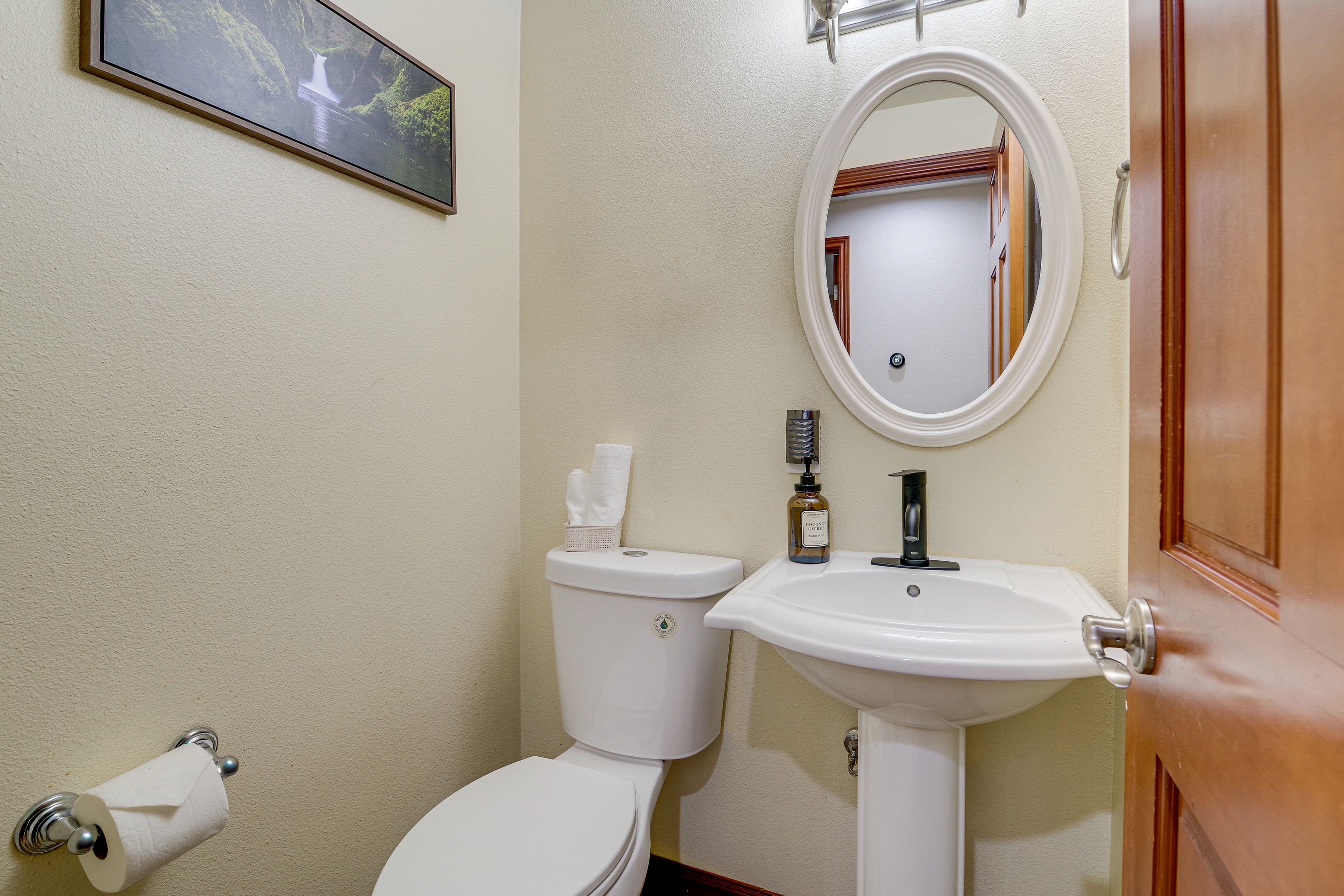 Half Bathroom | 1st Floor