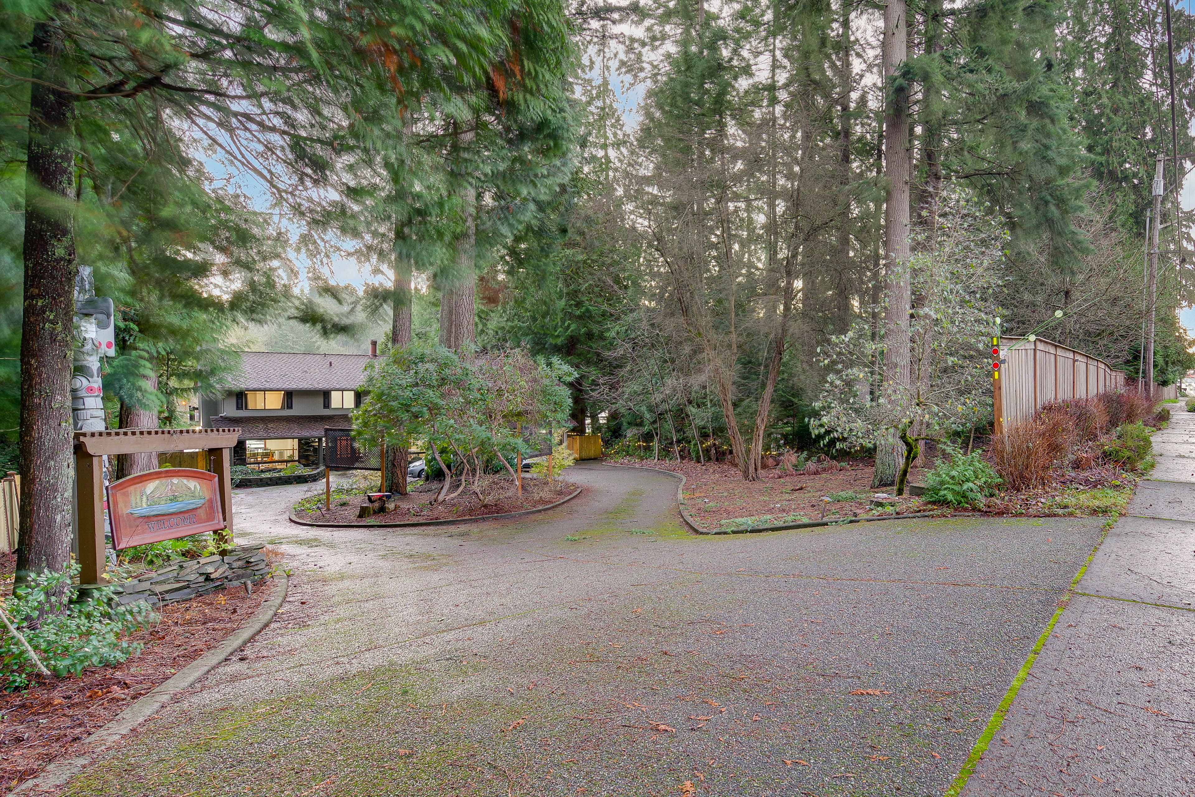 Ample Driveway Parking