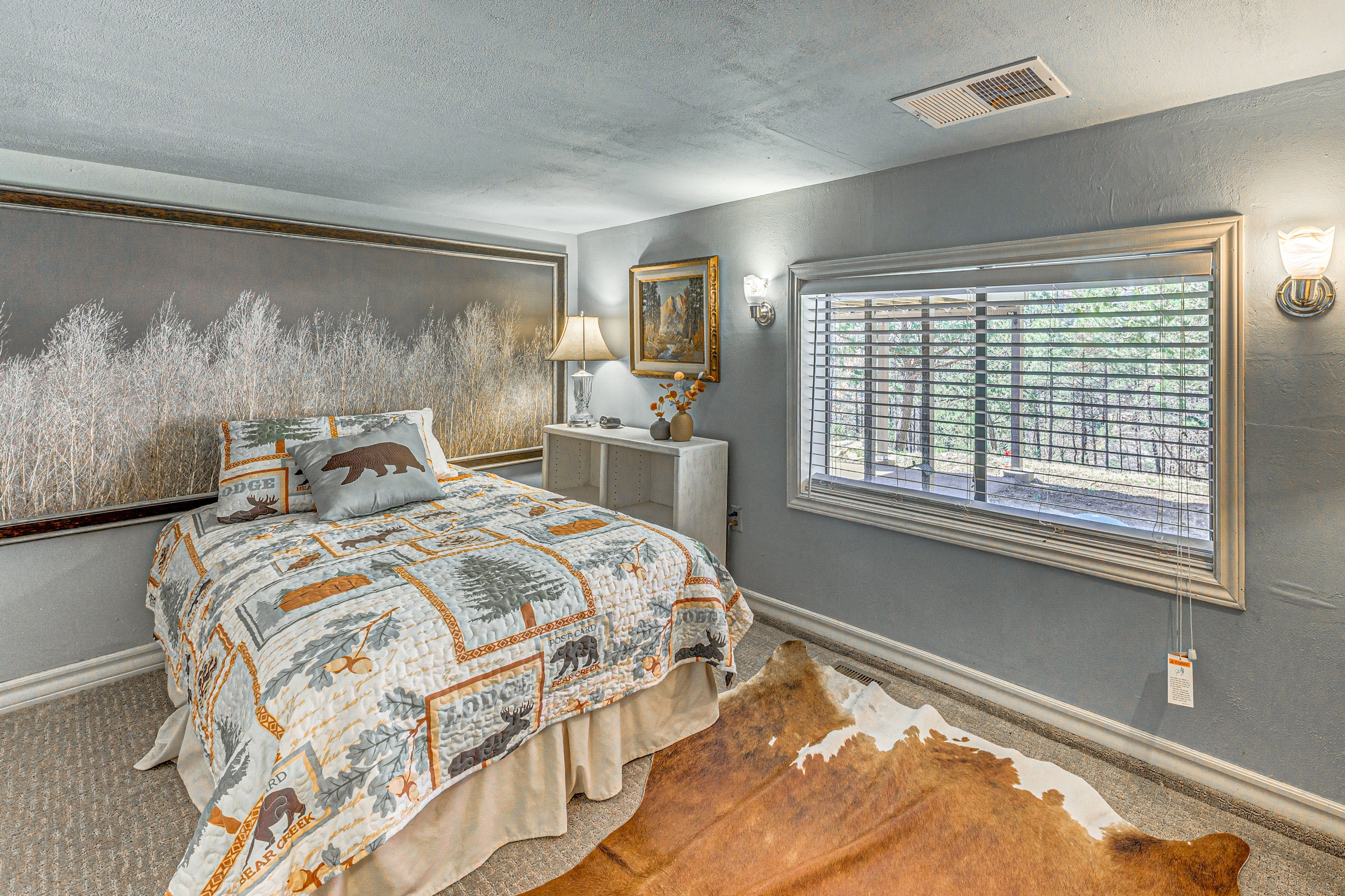 Den | Twin Bed | Electric Fireplace | Lower Level