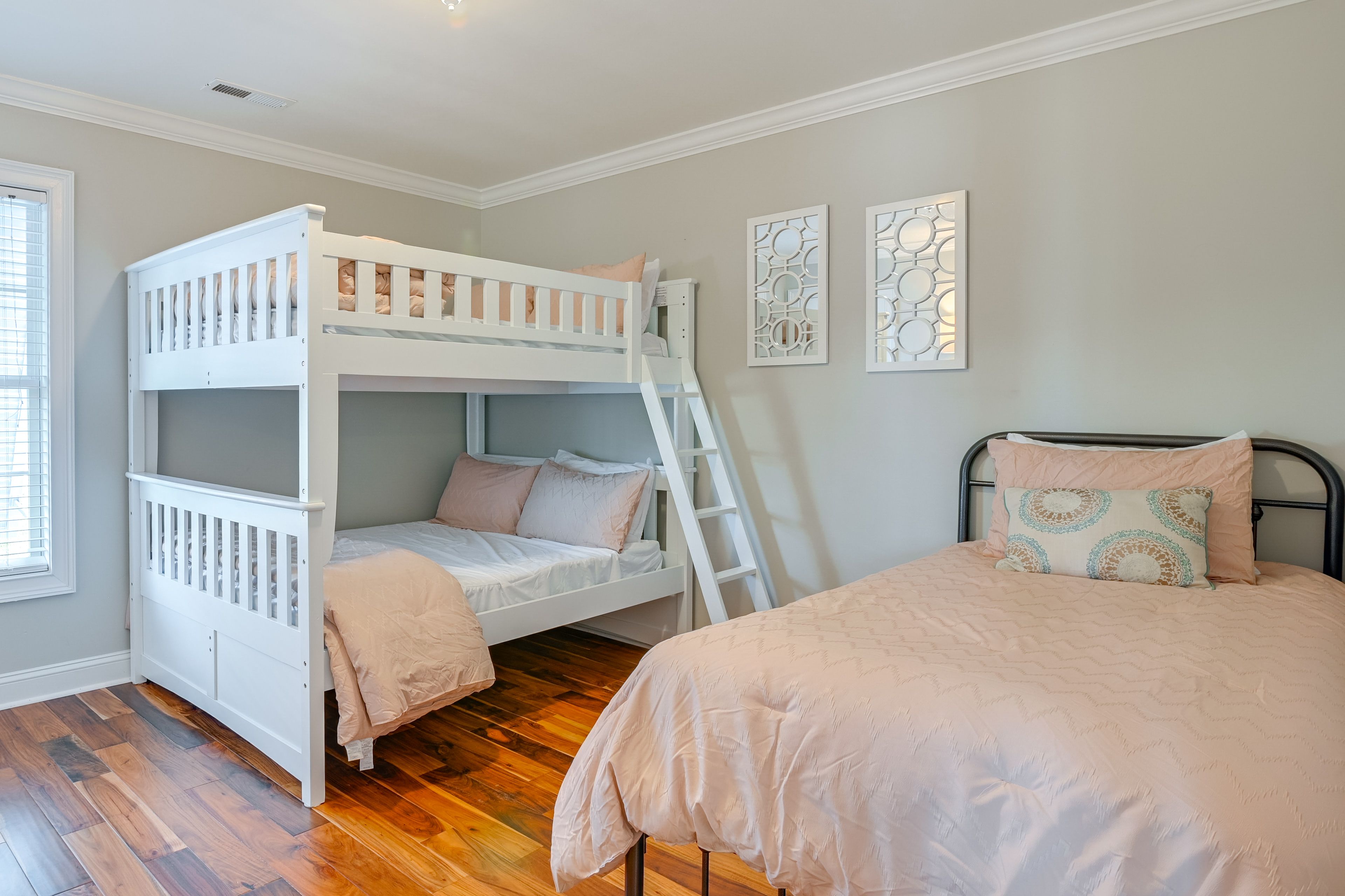 Bedroom 2 | Full Bunk Bed | Twin Bed | 1st Floor