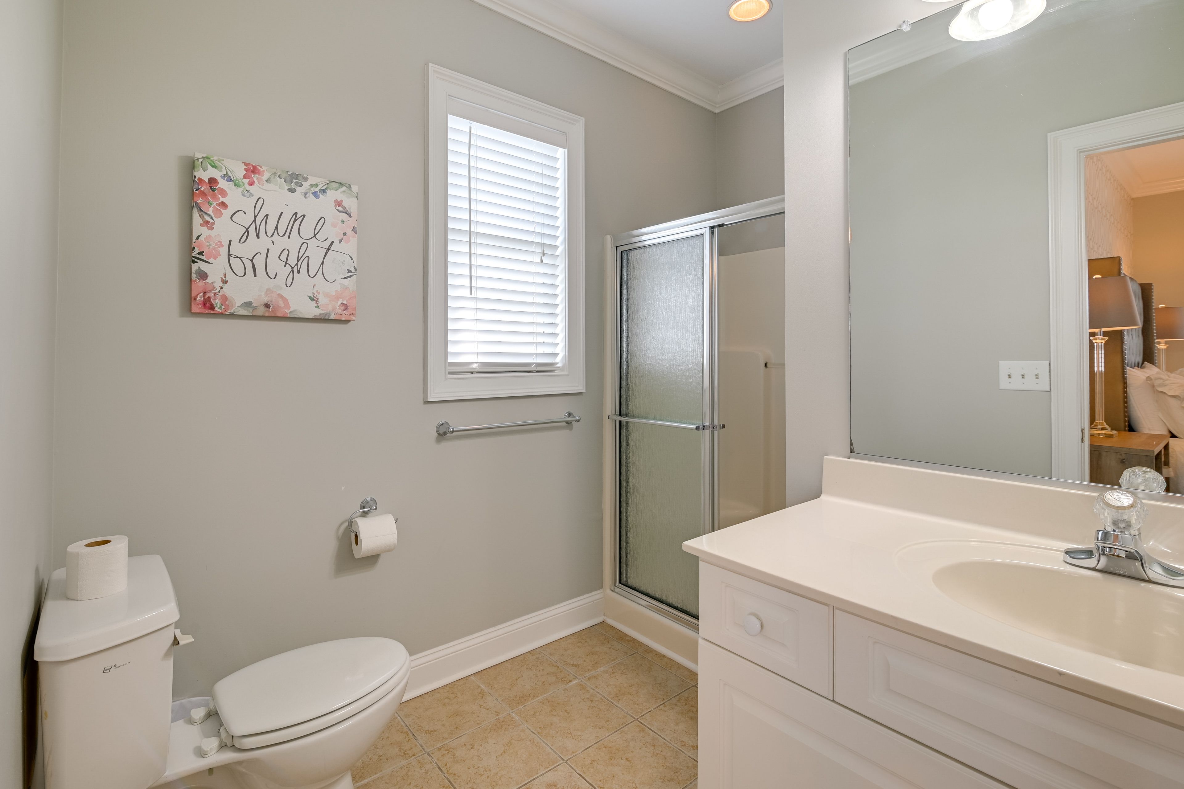 Bathroom | 2nd Floor