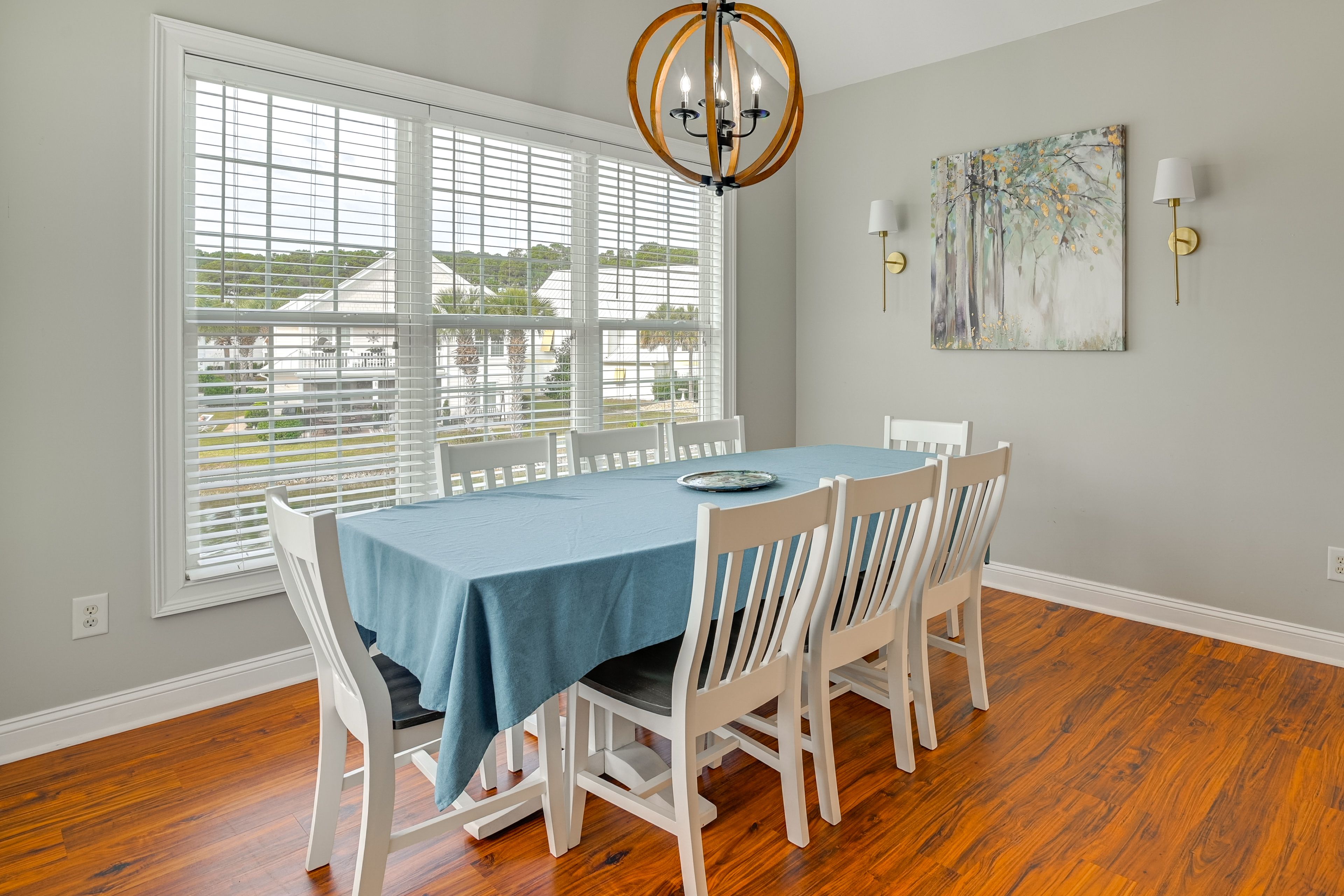 Dining Area | Dishware/Flatware Provided | 2nd Floor