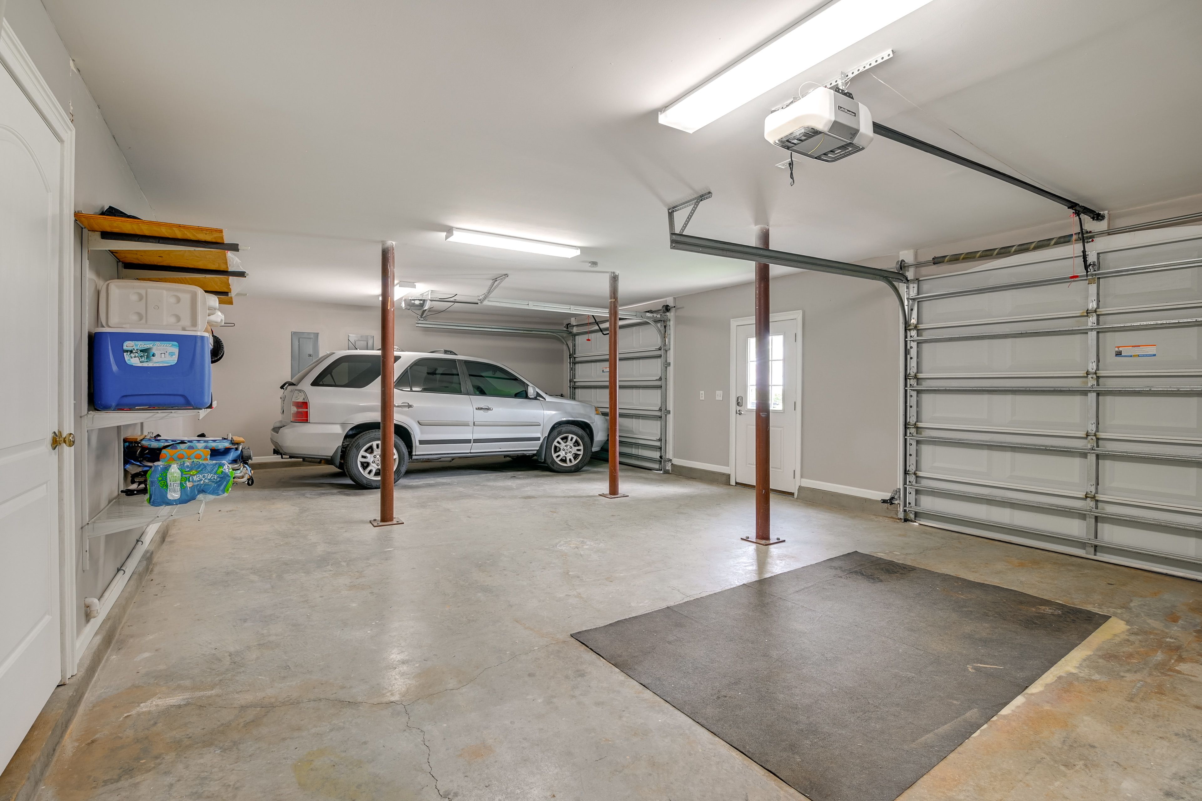 Garage | 1st Floor