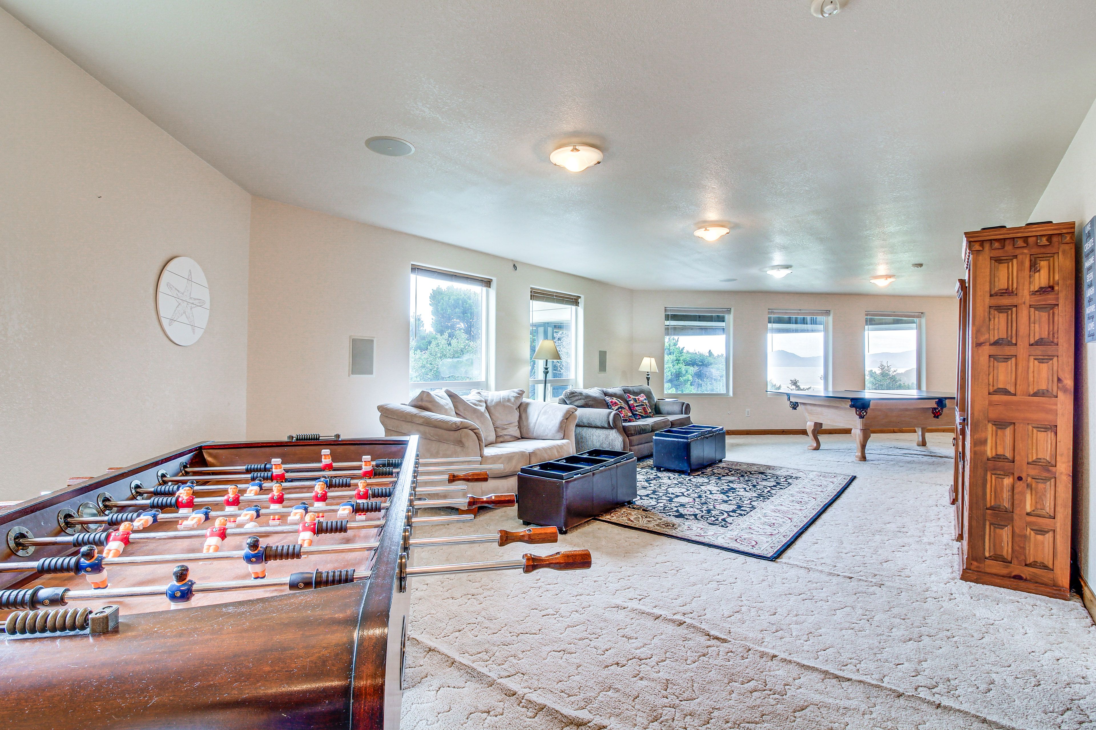 Gold Beach Vacation Rental | 4BR | 3BA | 3,600 Sq Ft | Step-Free Entry