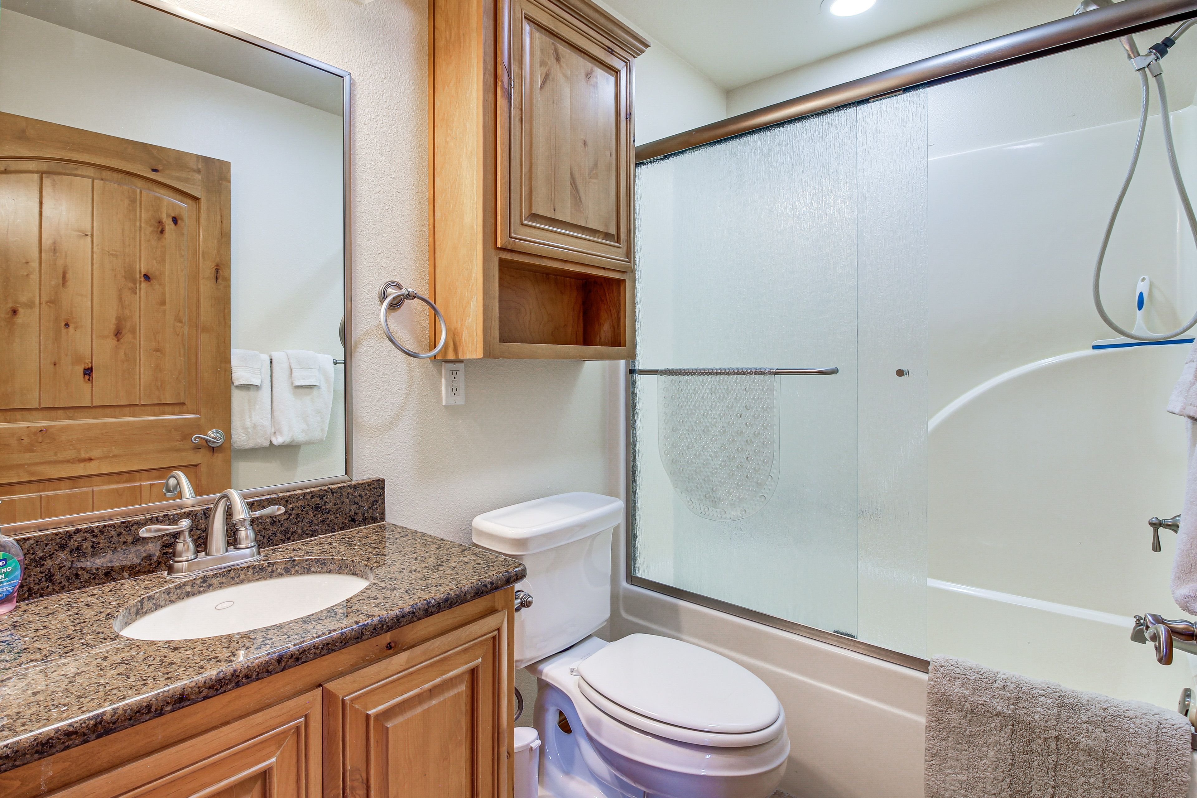 Full Bathroom | Lower Level