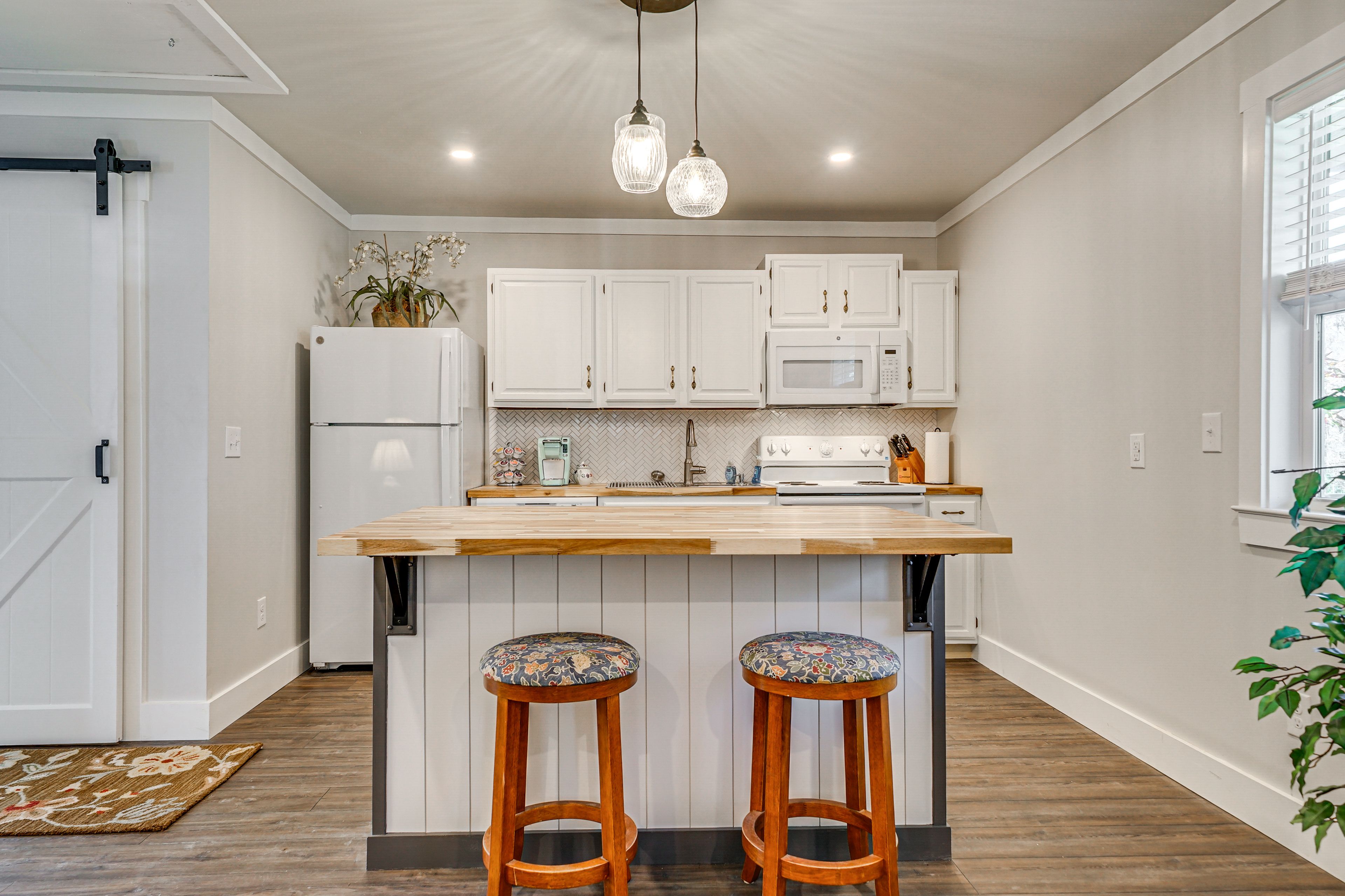 Kitchen | Cooking Basics | Dishware/Flatware