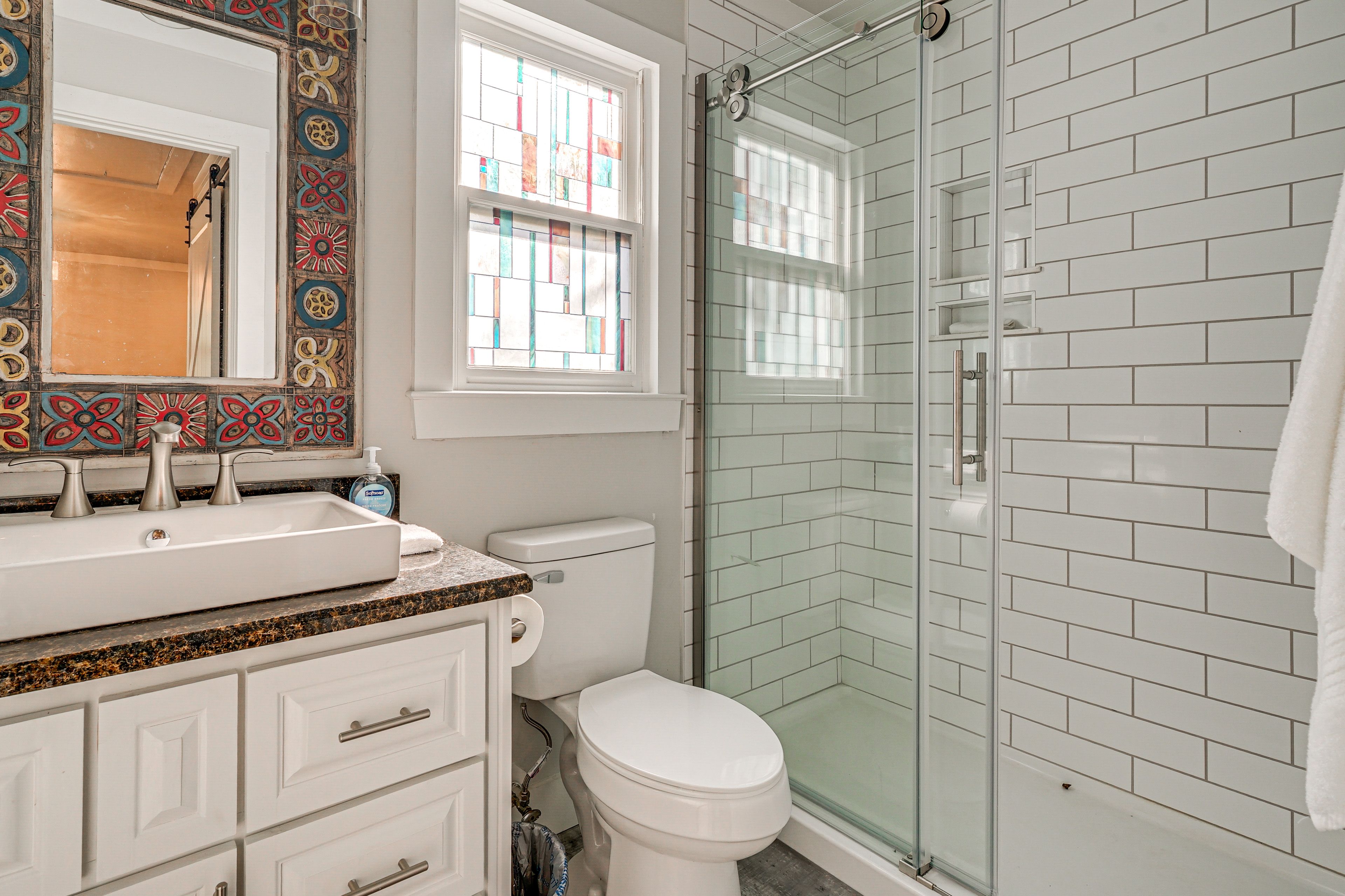 Full Bathroom | Towels Provided