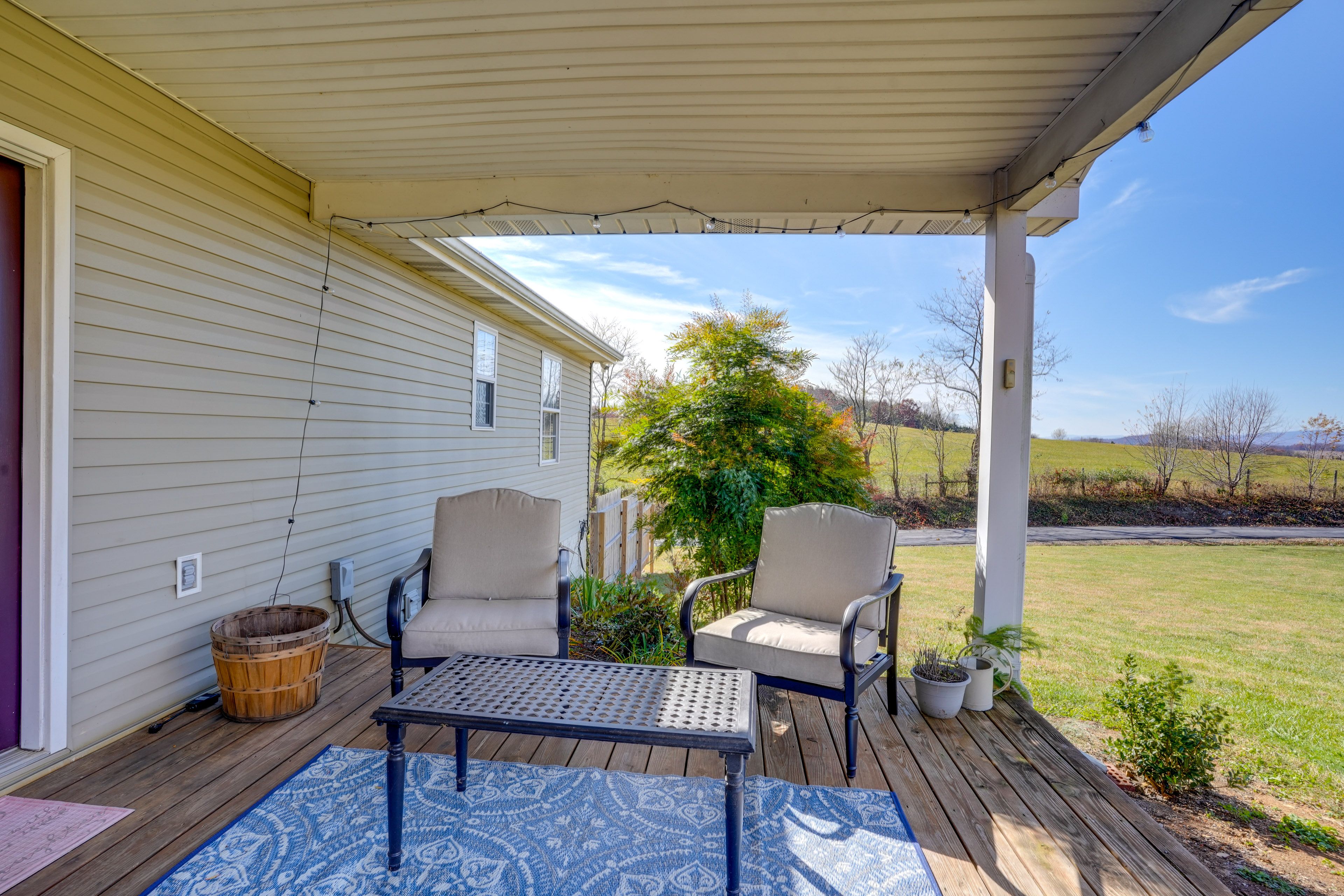 Furnished Porch | Single-Story House | Mountain Views