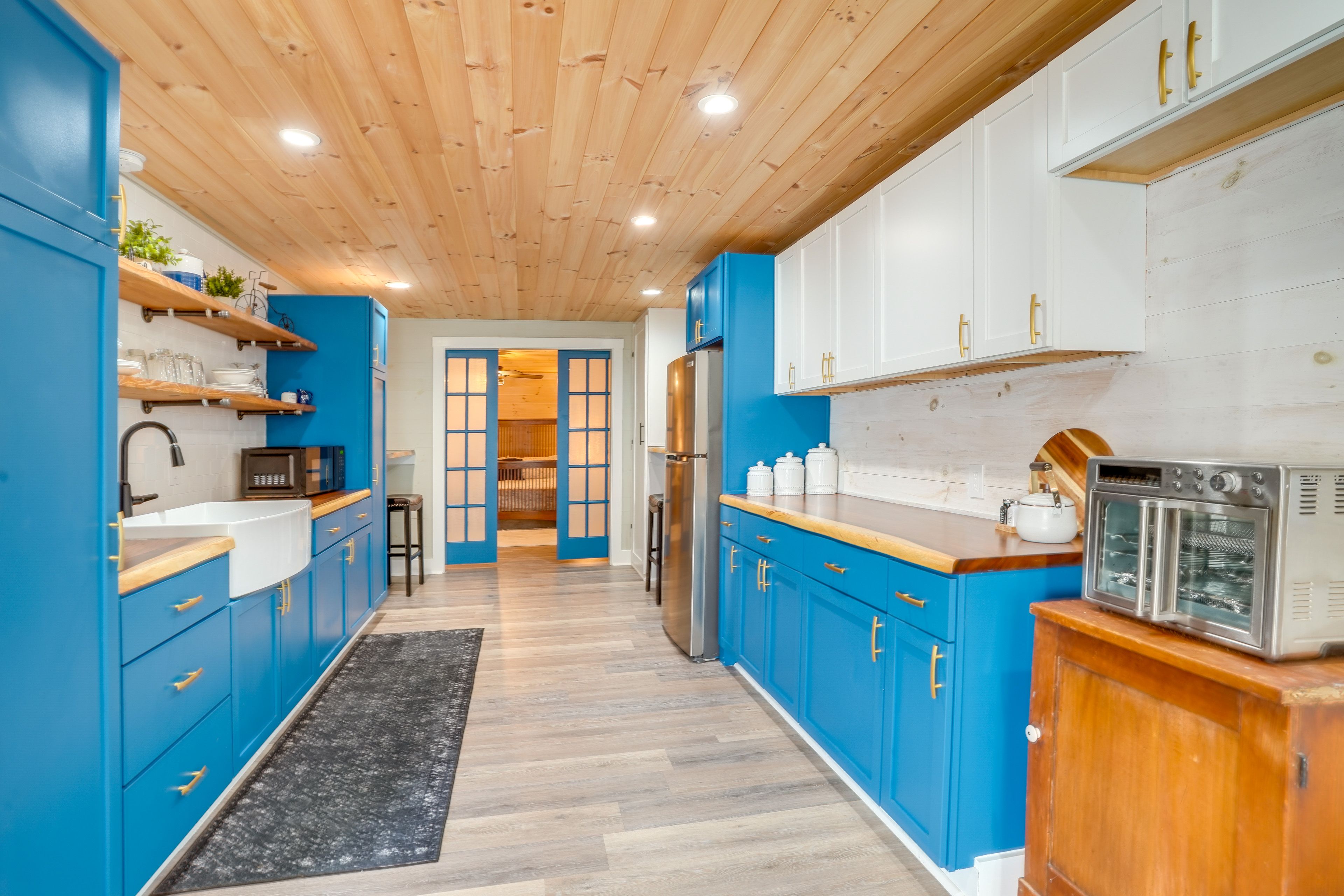 Kitchenette | Central Heating & A/C | In-Unit Laundry