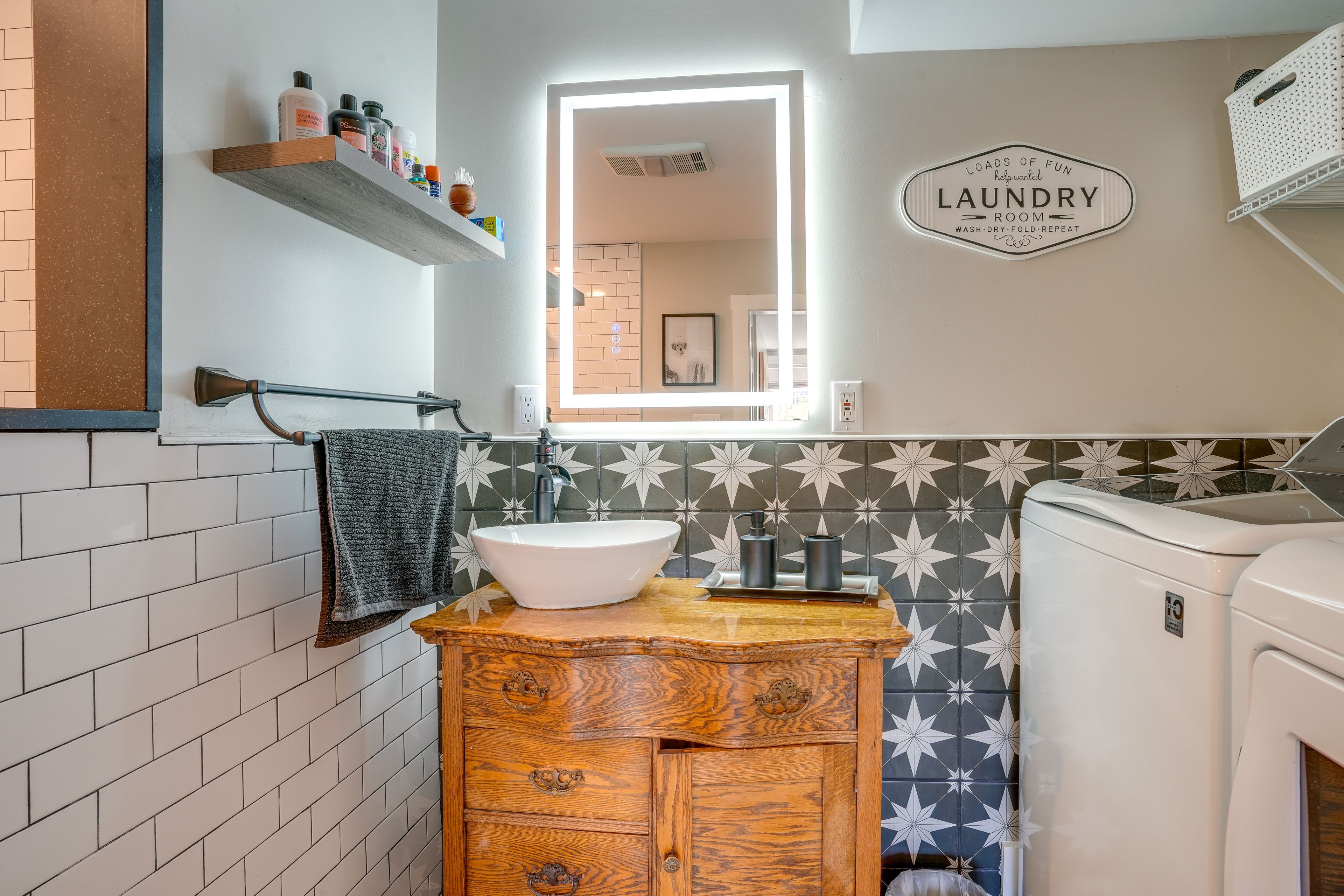 Bathroom | Towels Provided | Complimentary Toiletries | Hair Dryer