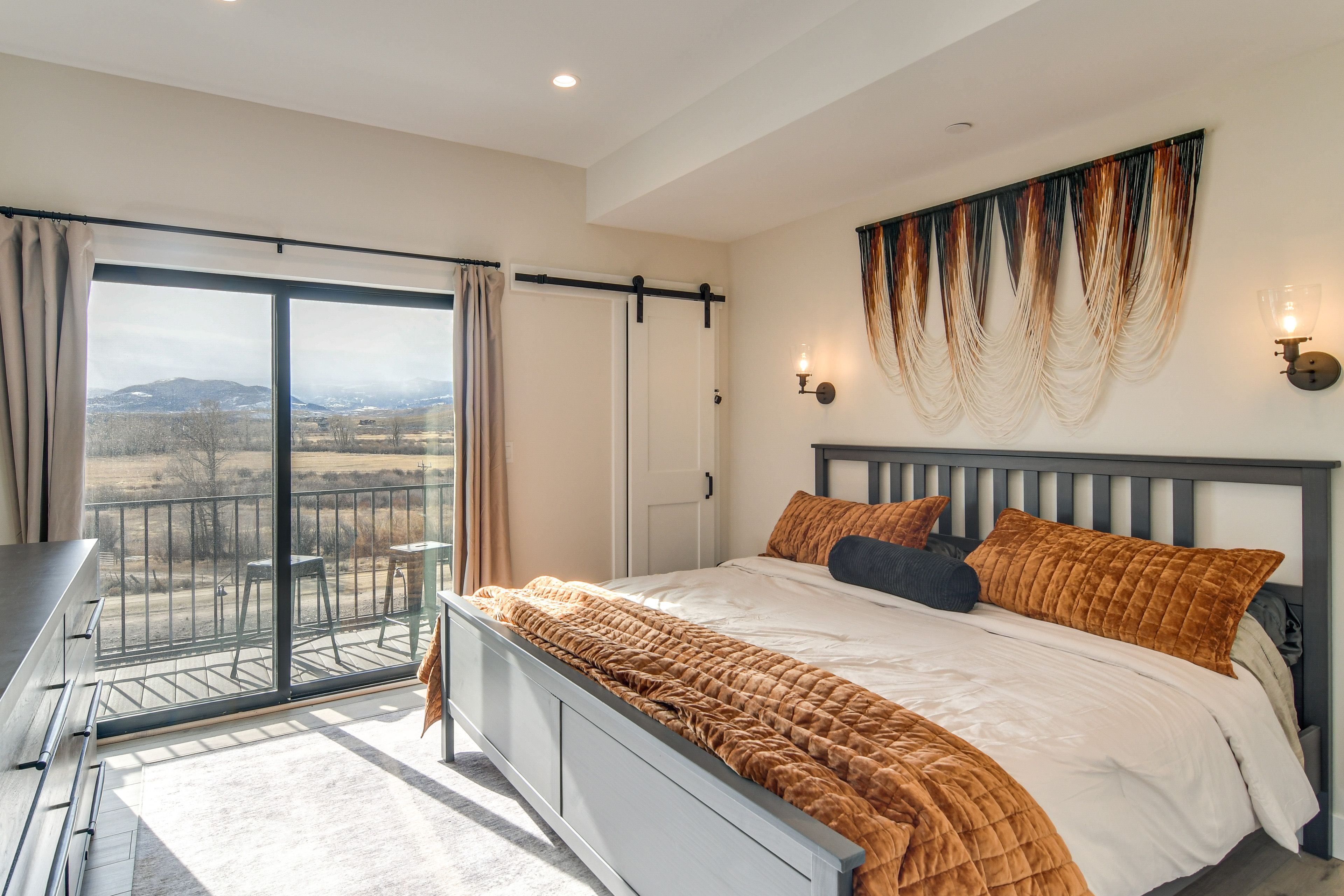 Bedroom 1 | King Bed | 2nd Floor