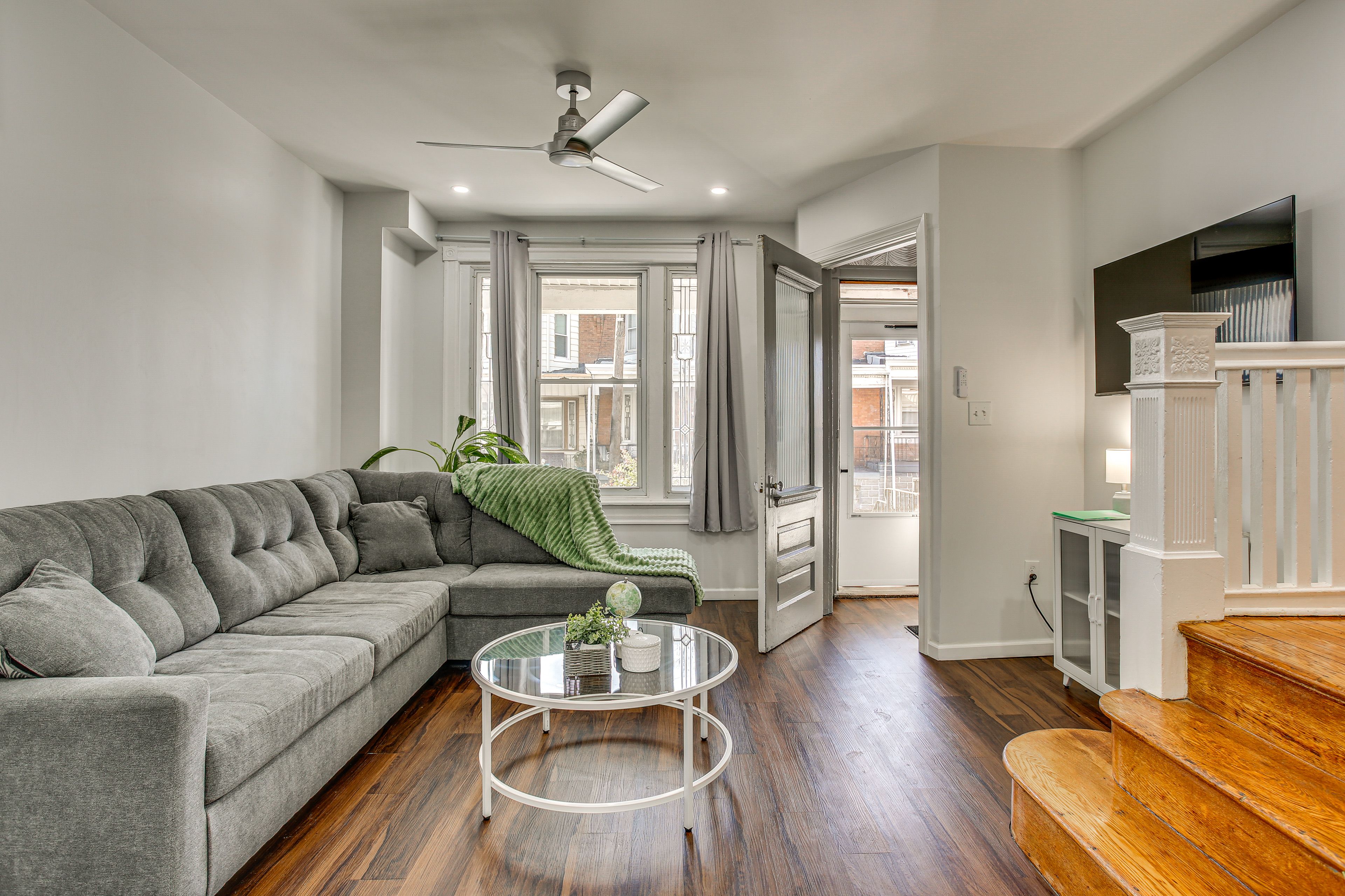 Living Room | 1st Floor | Smart TV