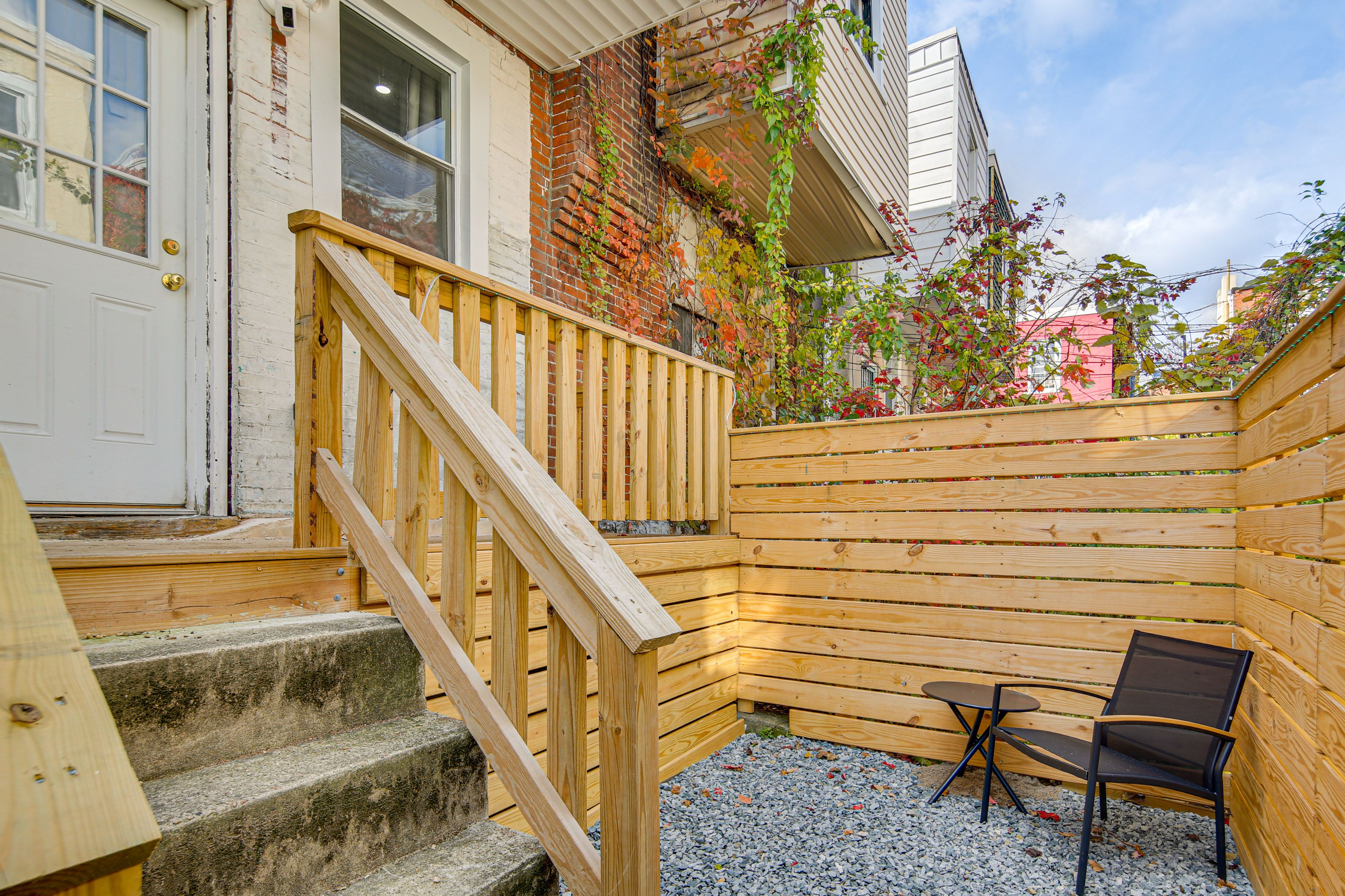 Patio Area w/ Seating
