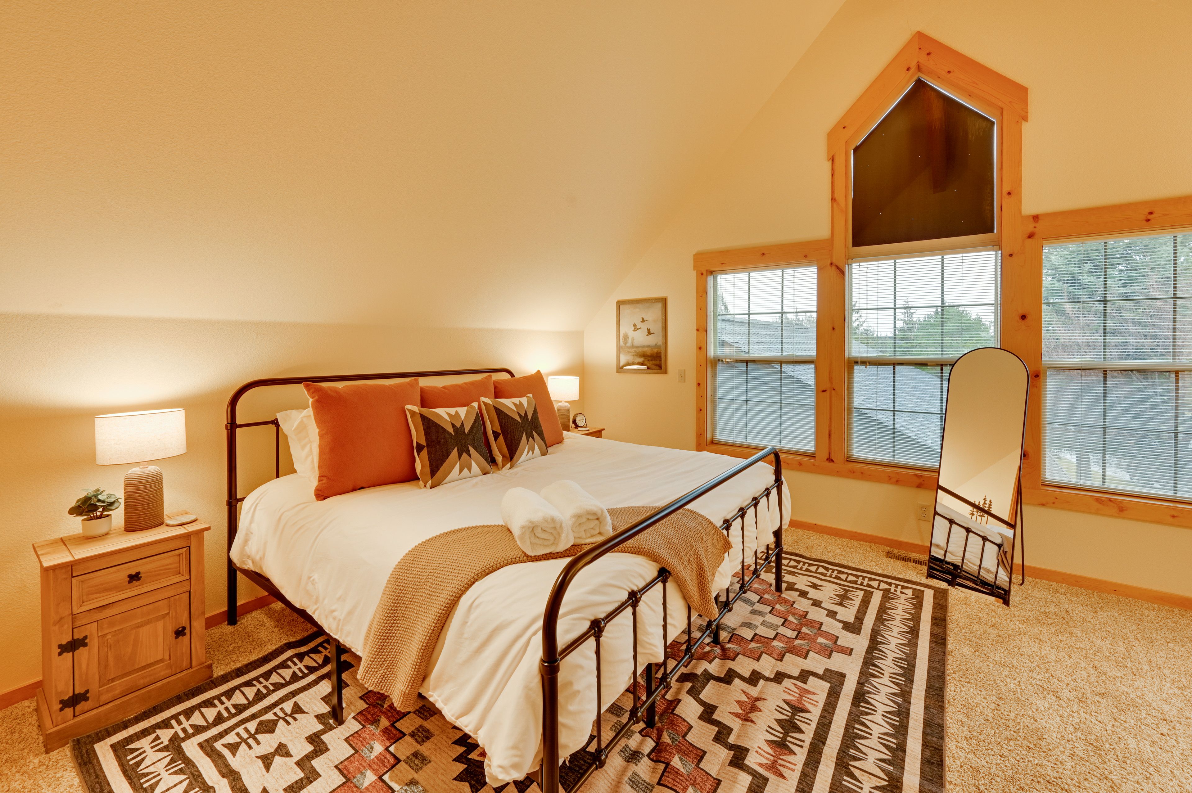 Bedroom 3 | King Bed | 2nd Floor