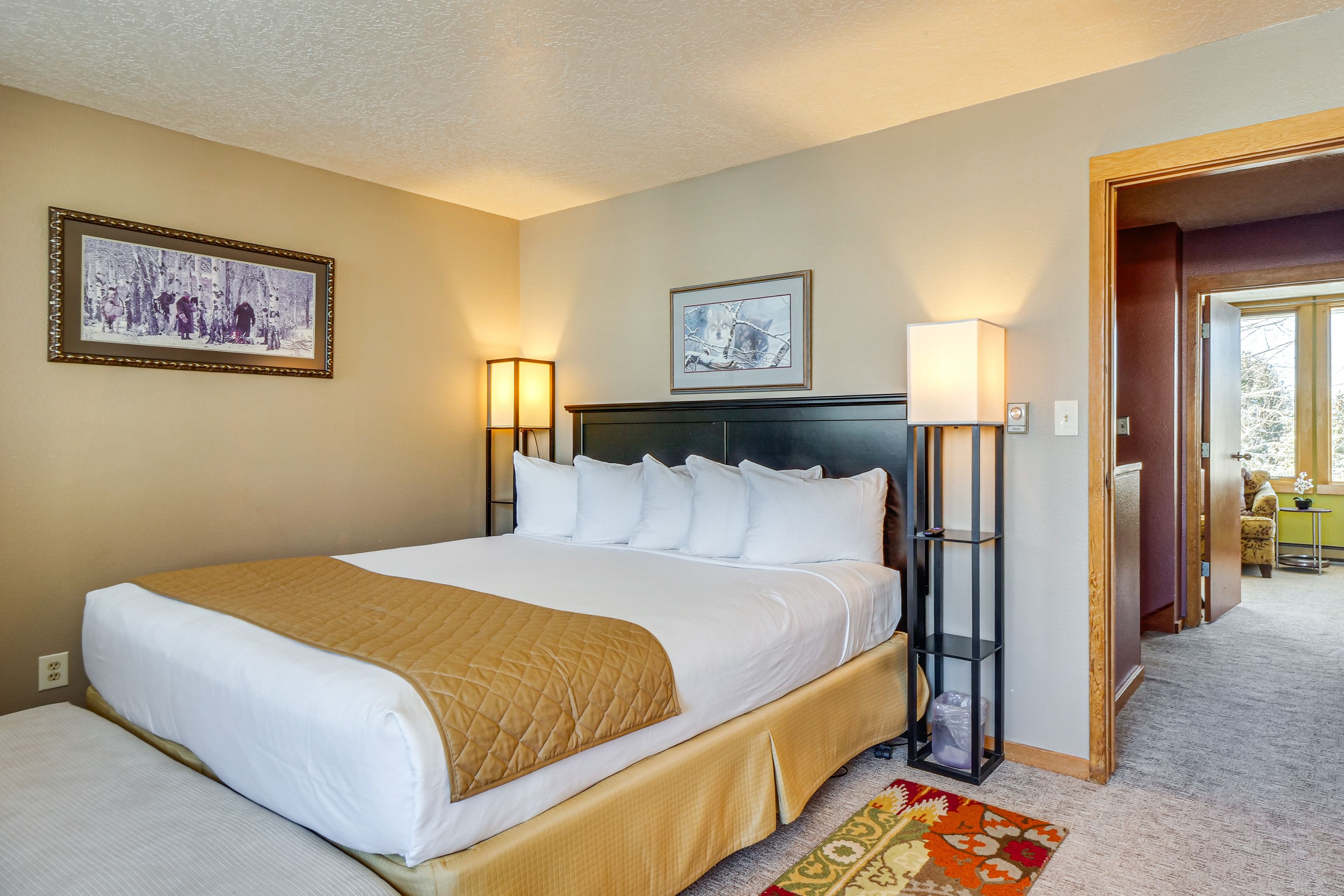 Bedroom 1 | King Bed | 2nd Floor