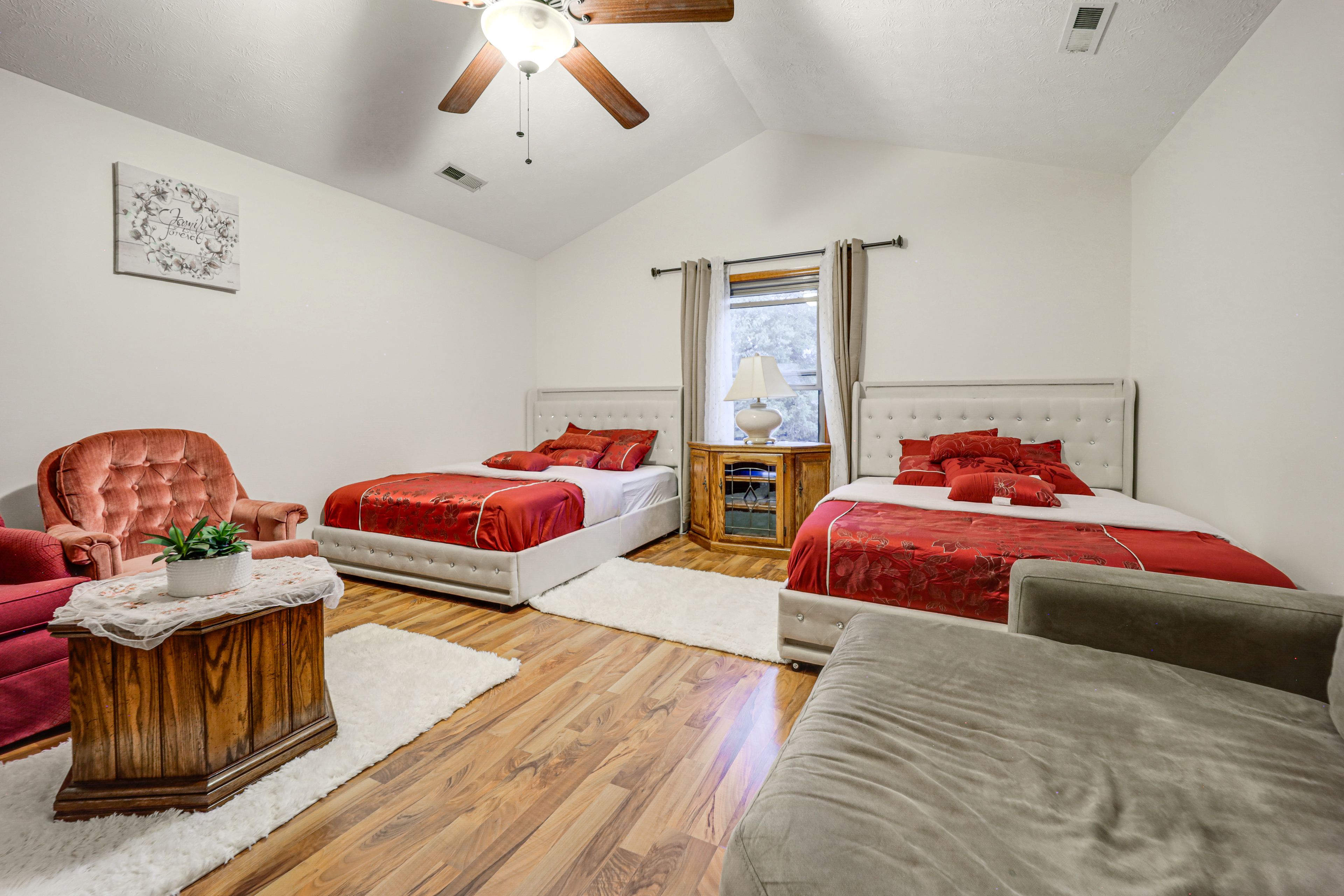 Bedroom 2 | 1st Floor | 2 Queen Beds | Smart TV