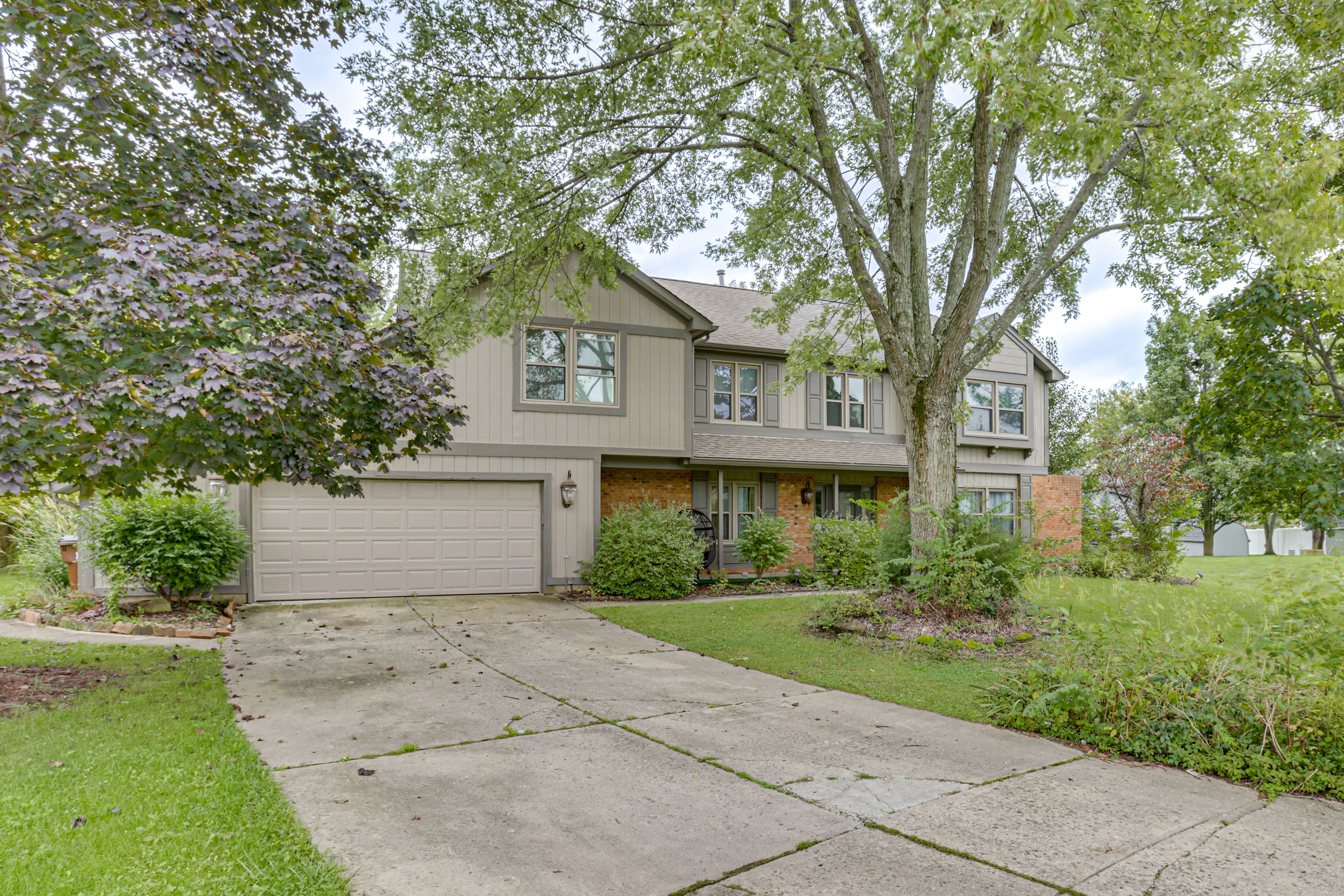 Dayton Vacation Rental | 6BR | 2.5BA | 2,844 Sq Ft | 2 Steps Required