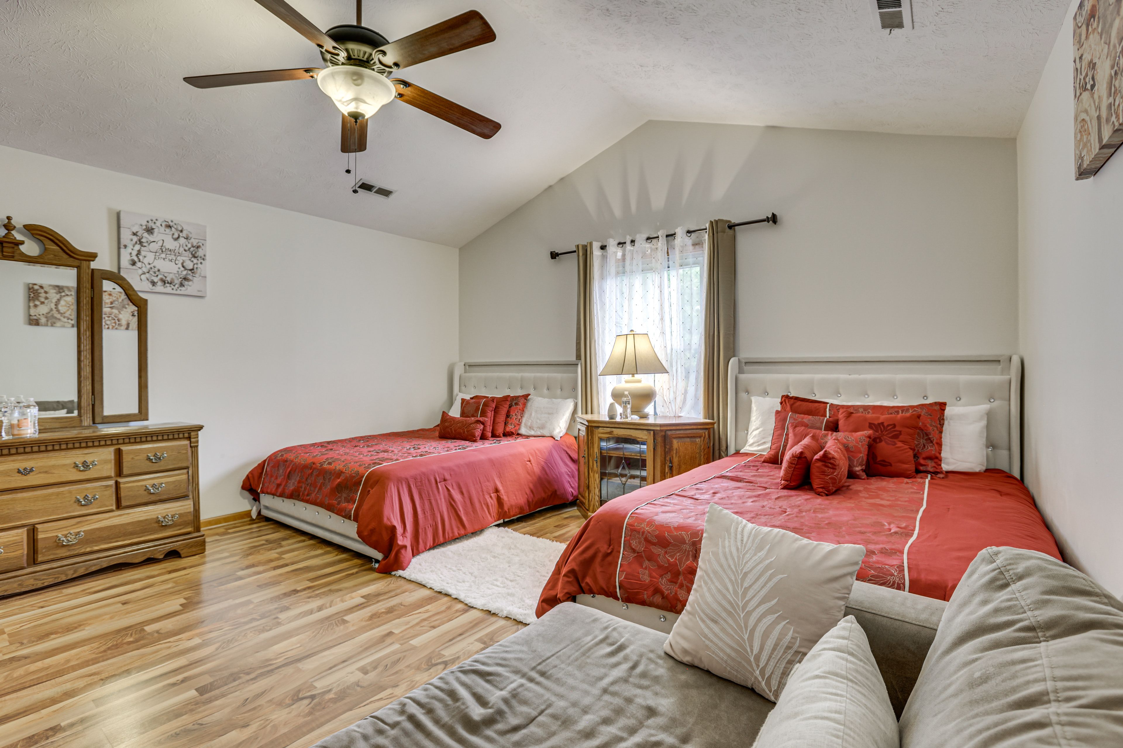 Bedroom 2 | 1st Floor | 2 Queen Beds | Smart TV